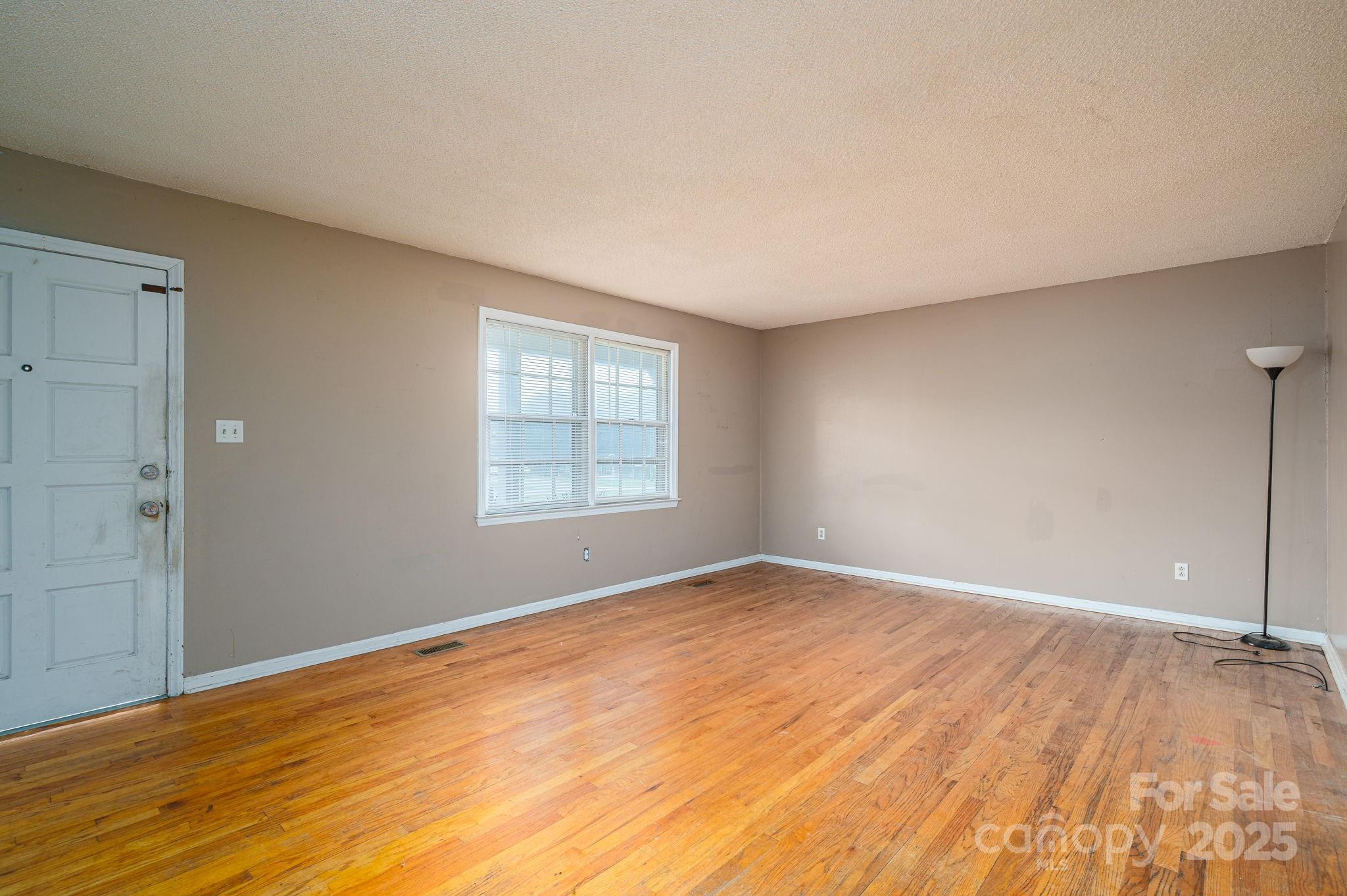 5706 Claridge Drive Unit: 17
