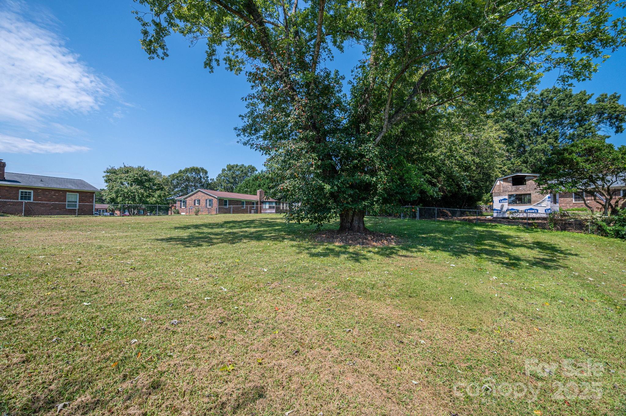 5706 Claridge Drive Unit: 17