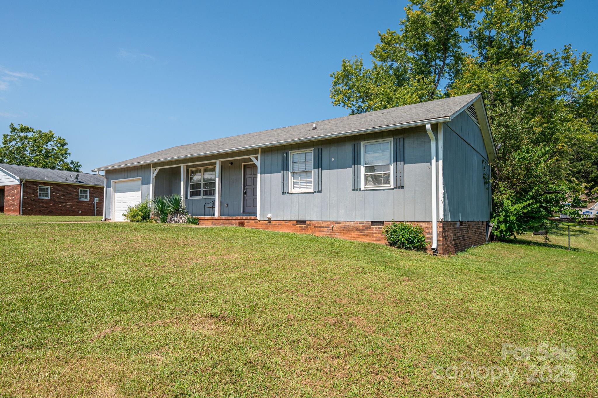 5706 Claridge Drive Unit: 17