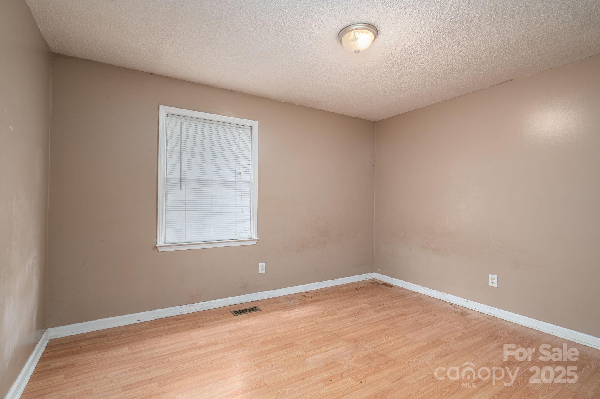 5706 Claridge Drive Unit: 17