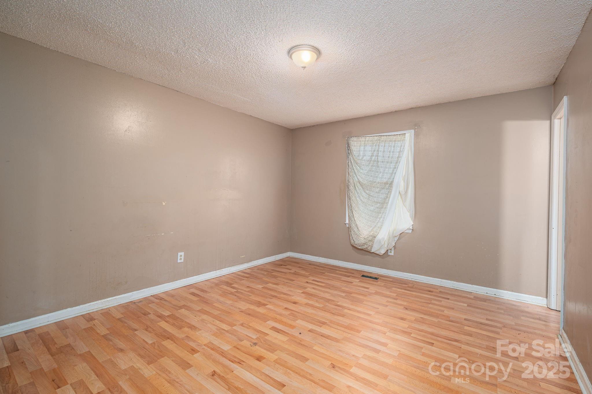 5706 Claridge Drive Unit: 17