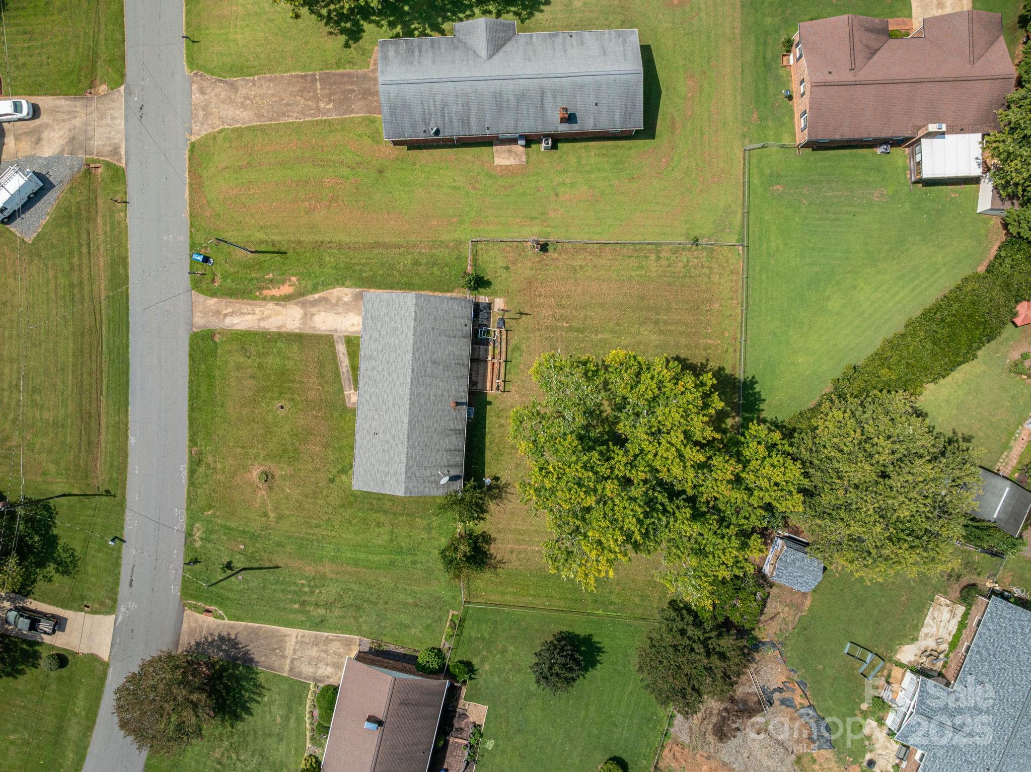 5706 Claridge Drive Unit: 17