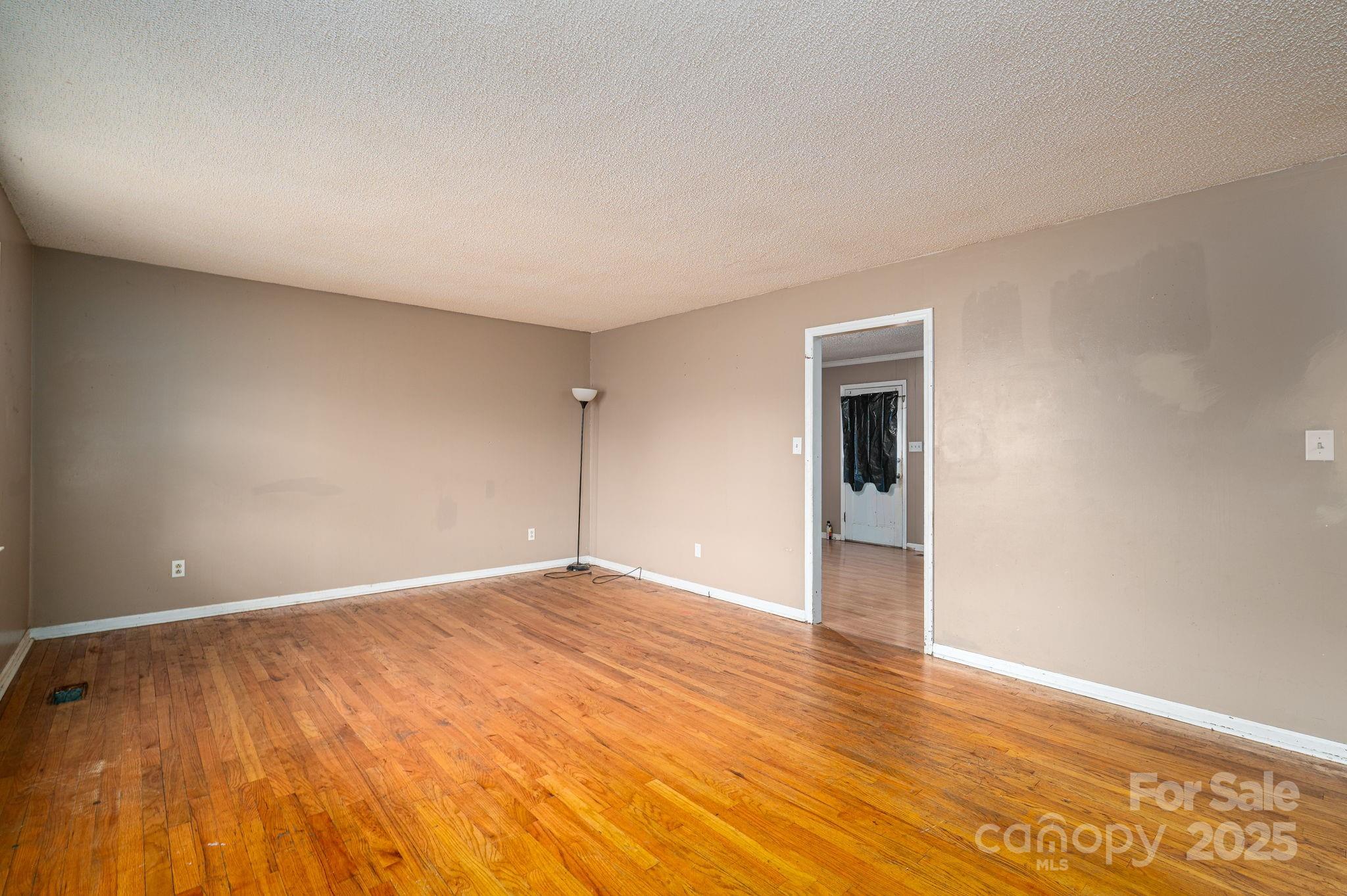 5706 Claridge Drive Unit: 17