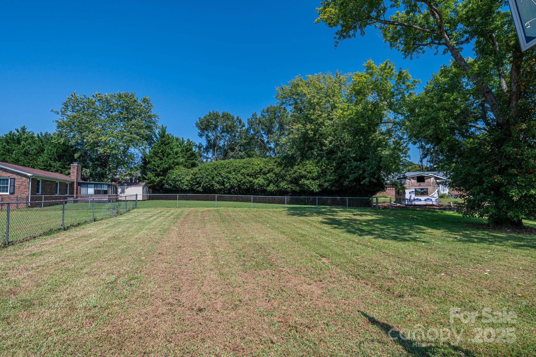 5706 Claridge Drive Unit: 17
