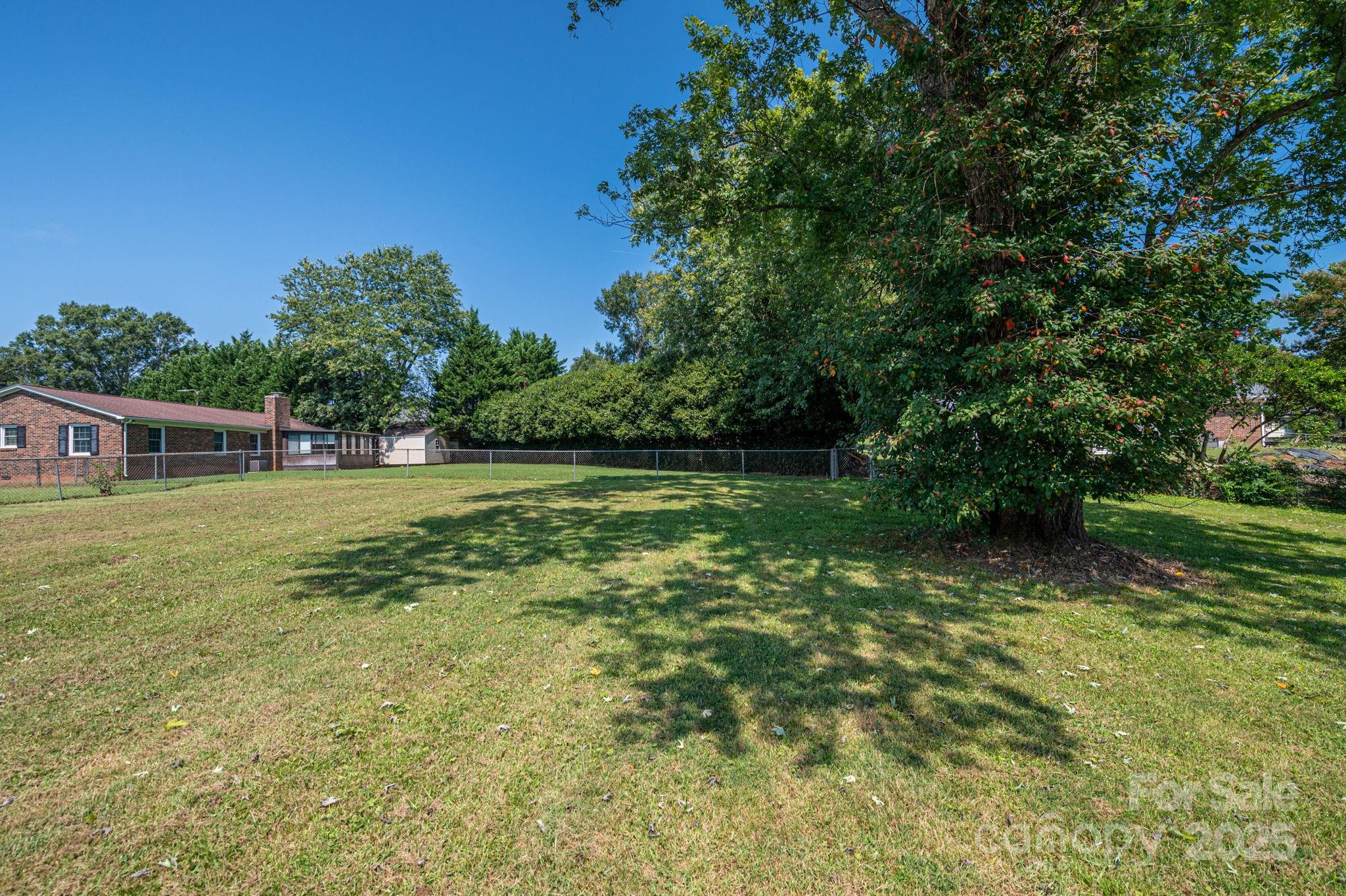 5706 Claridge Drive Unit: 17