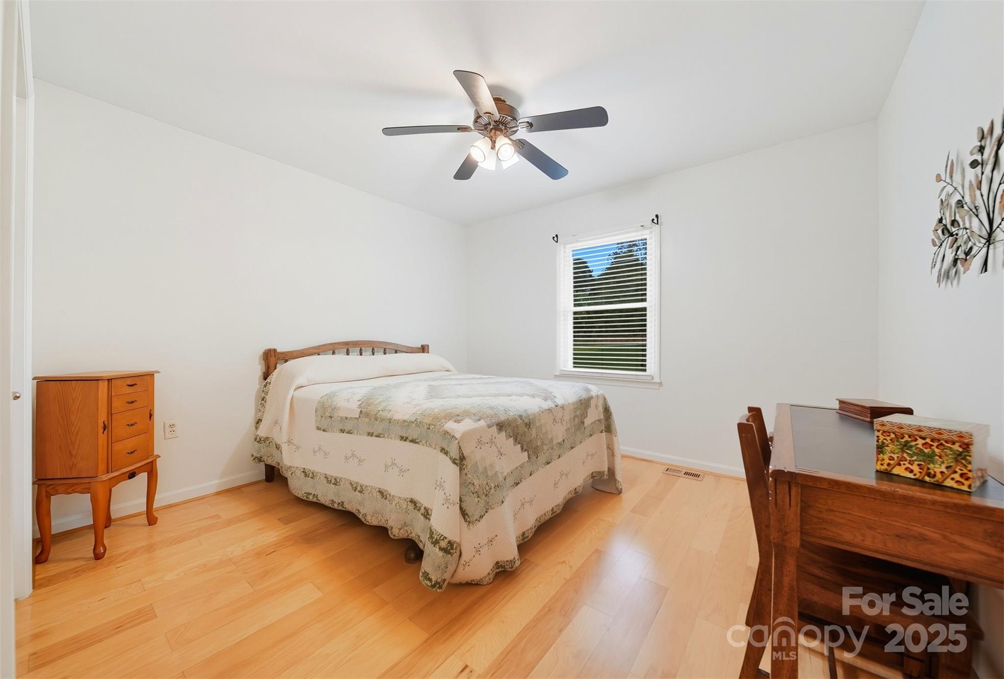 5647 Valley Field Road