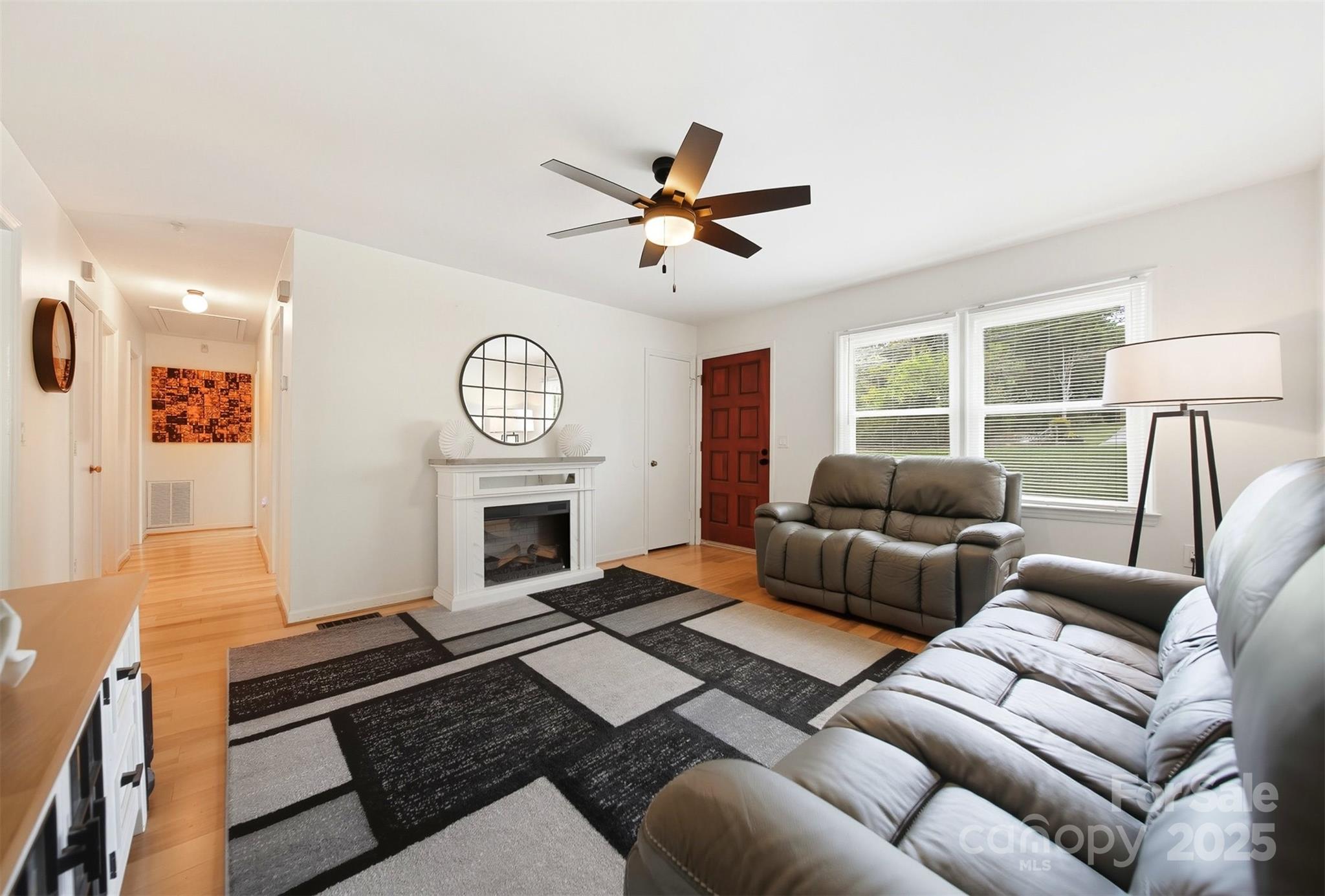 5647 Valley Field Road