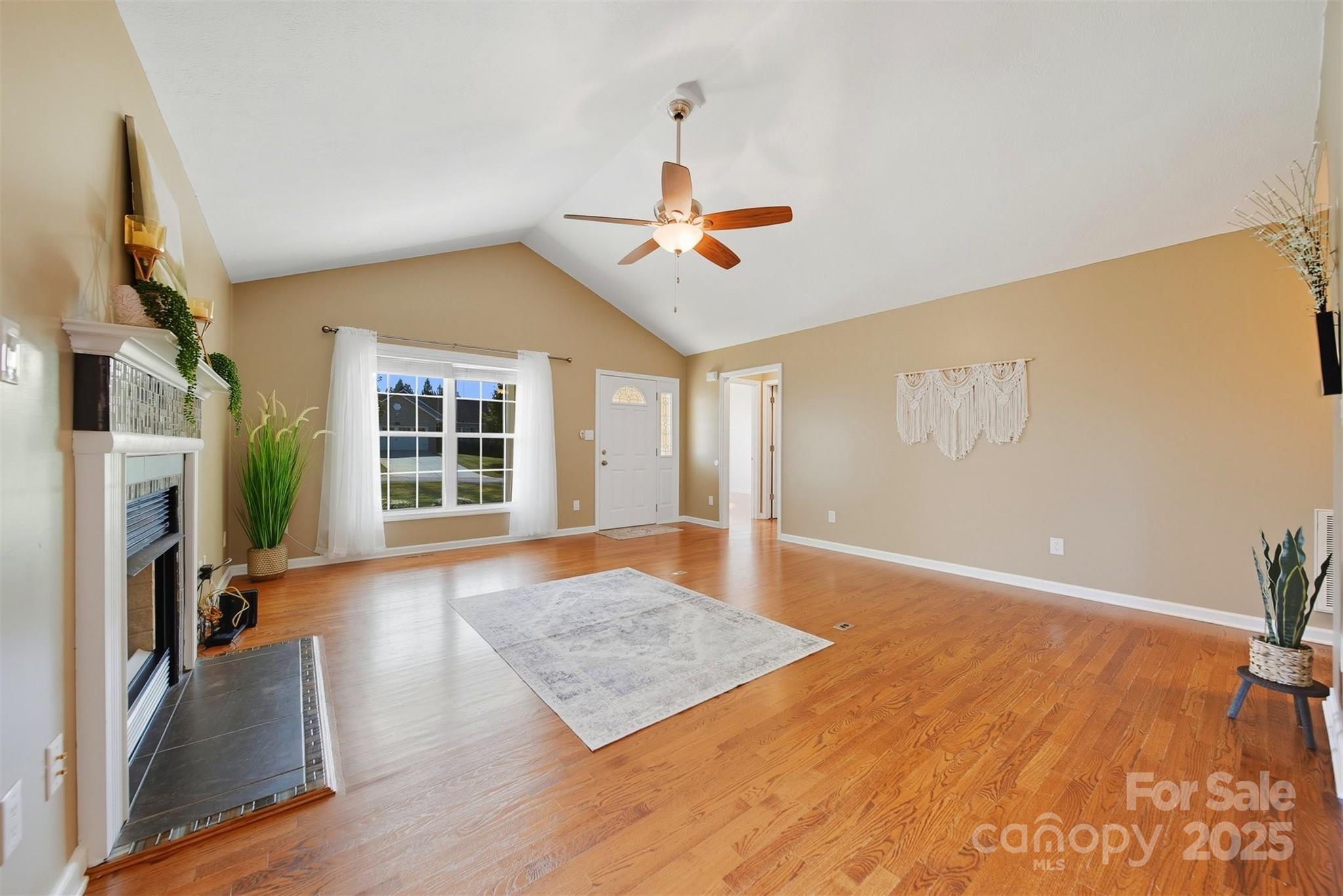 1470 Farmington Hills Drive