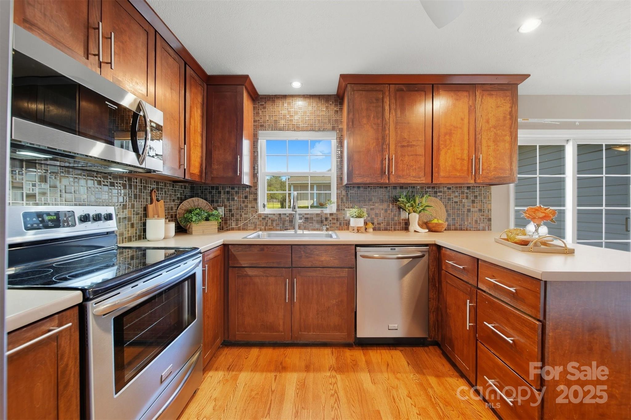 1470 Farmington Hills Drive
