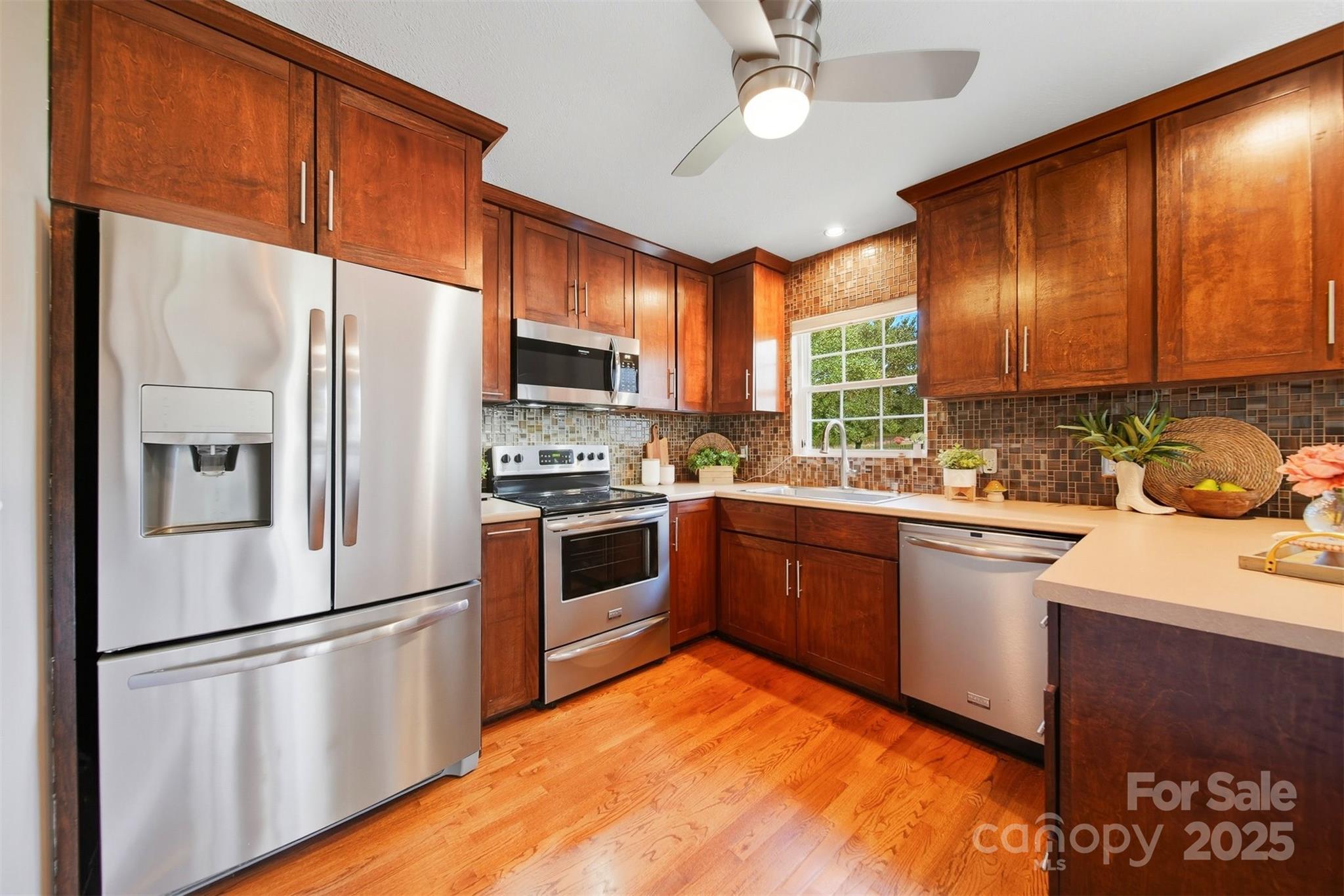 1470 Farmington Hills Drive
