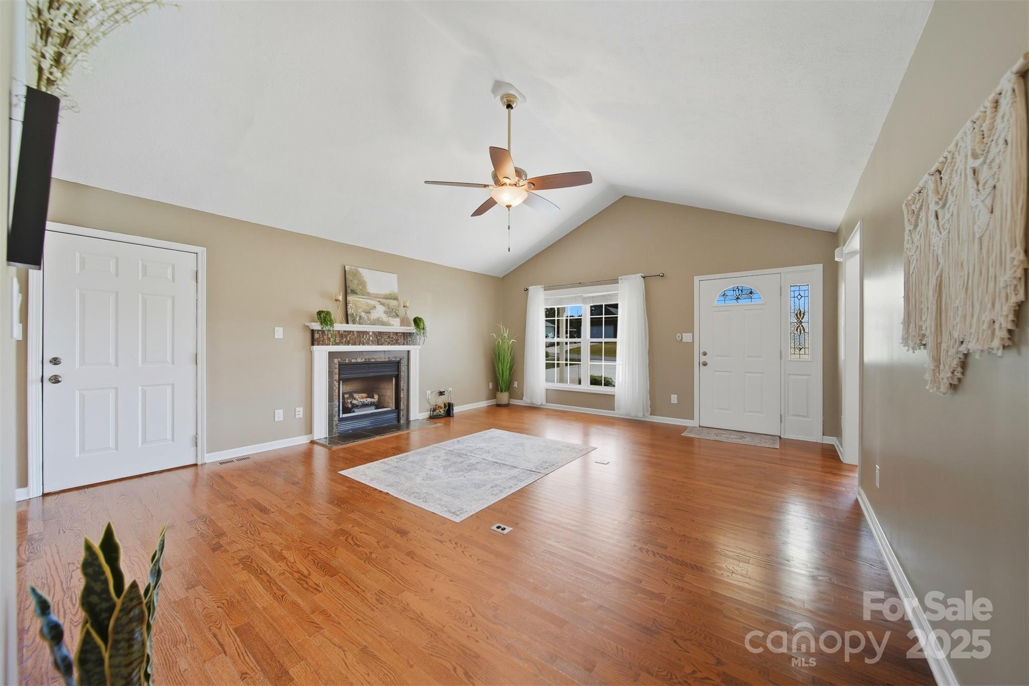 1470 Farmington Hills Drive