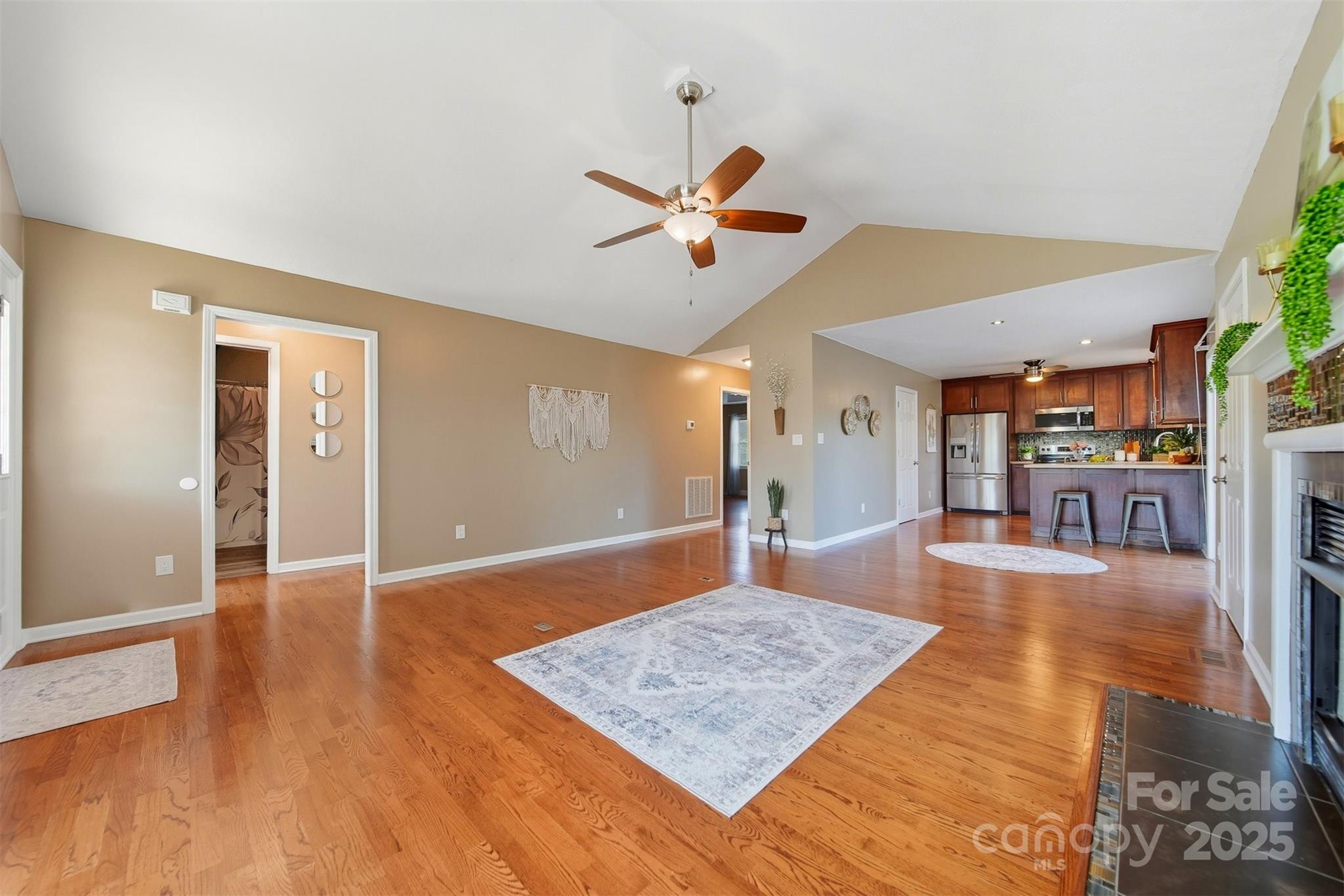 1470 Farmington Hills Drive
