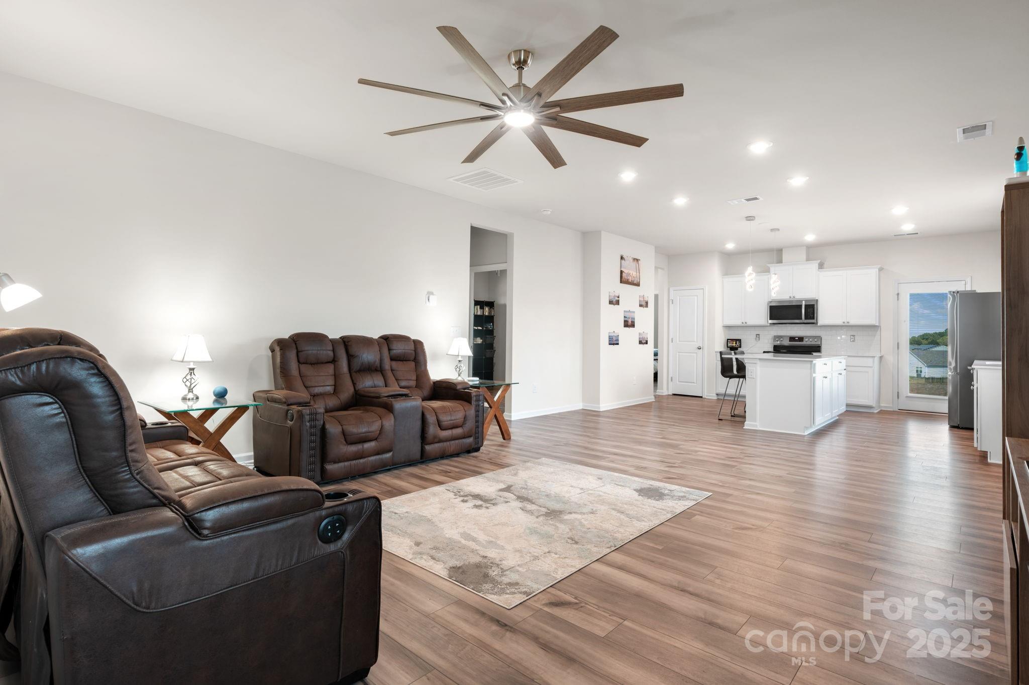 5192 Duck Lane