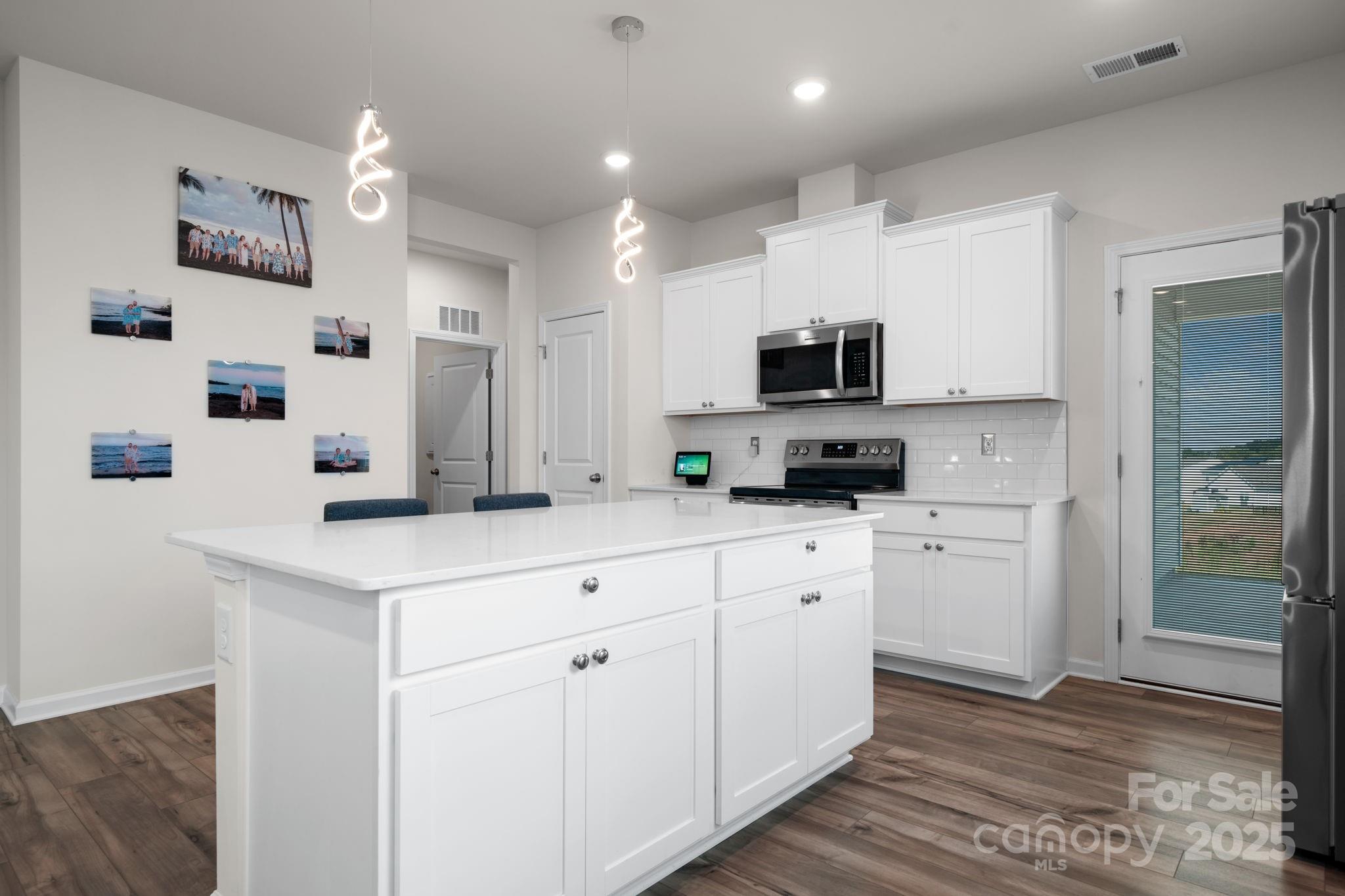 5192 Duck Lane