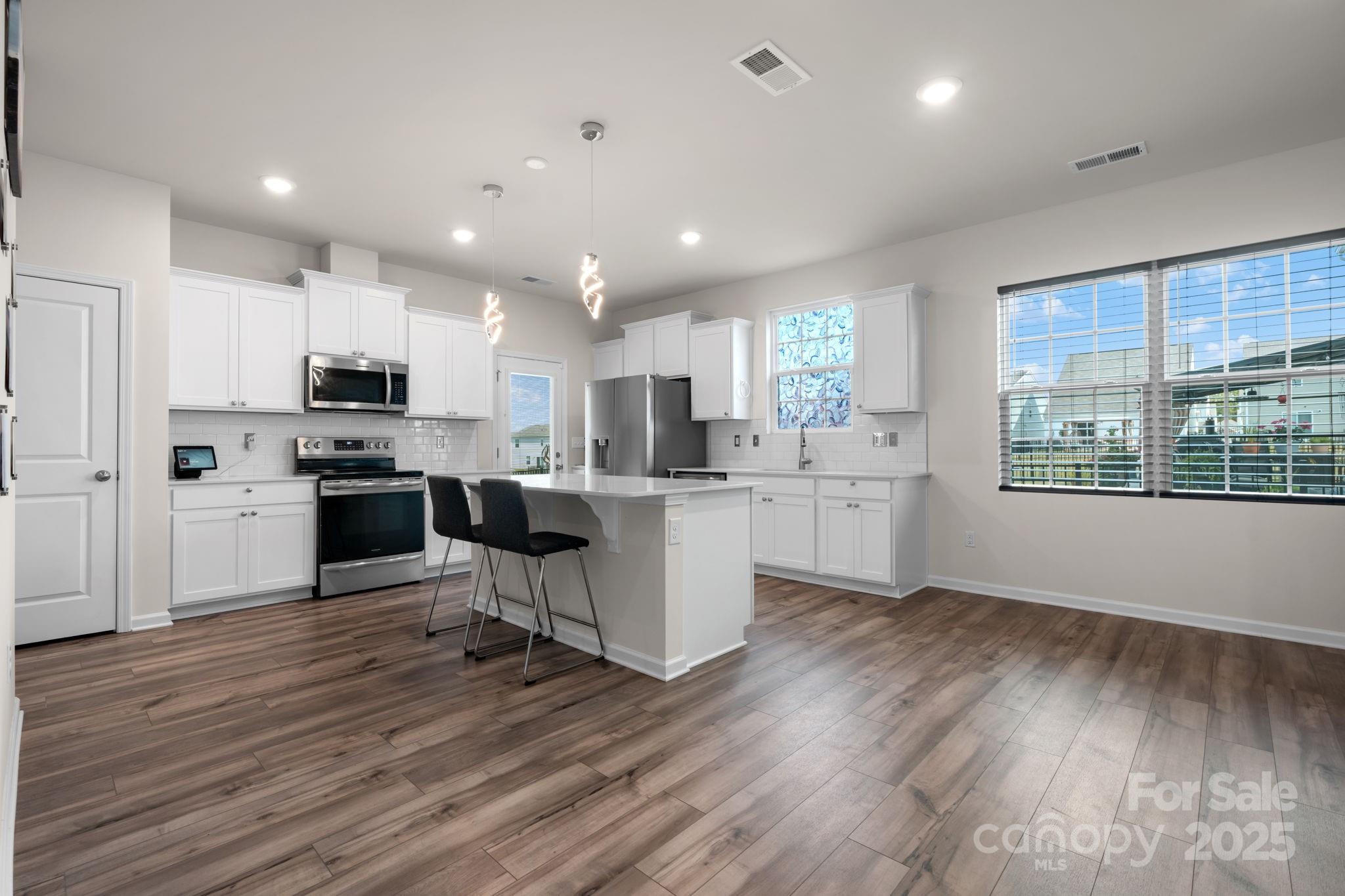5192 Duck Lane