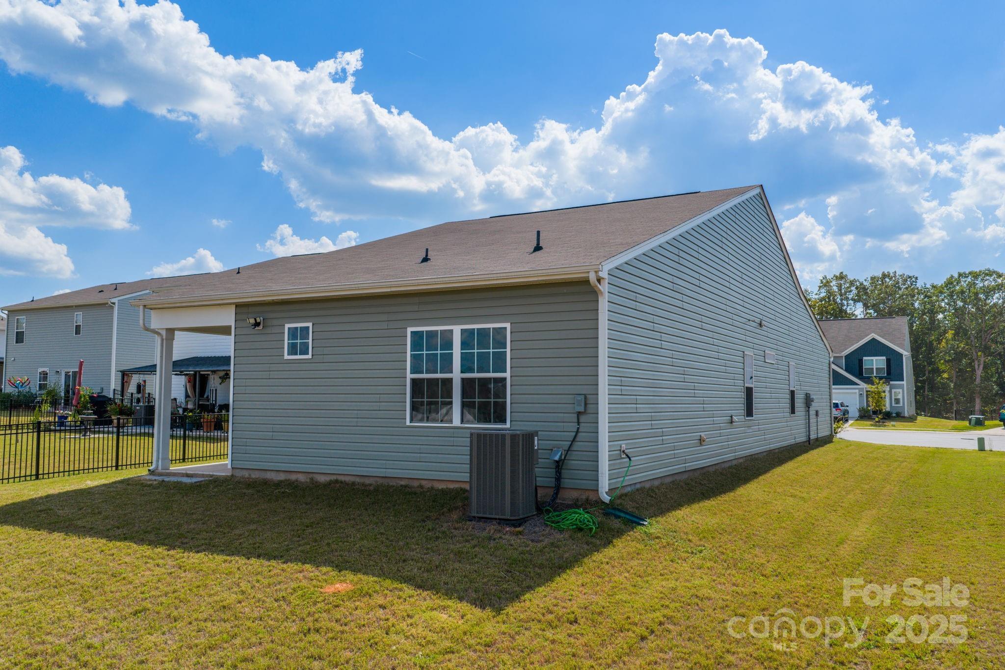 5192 Duck Lane