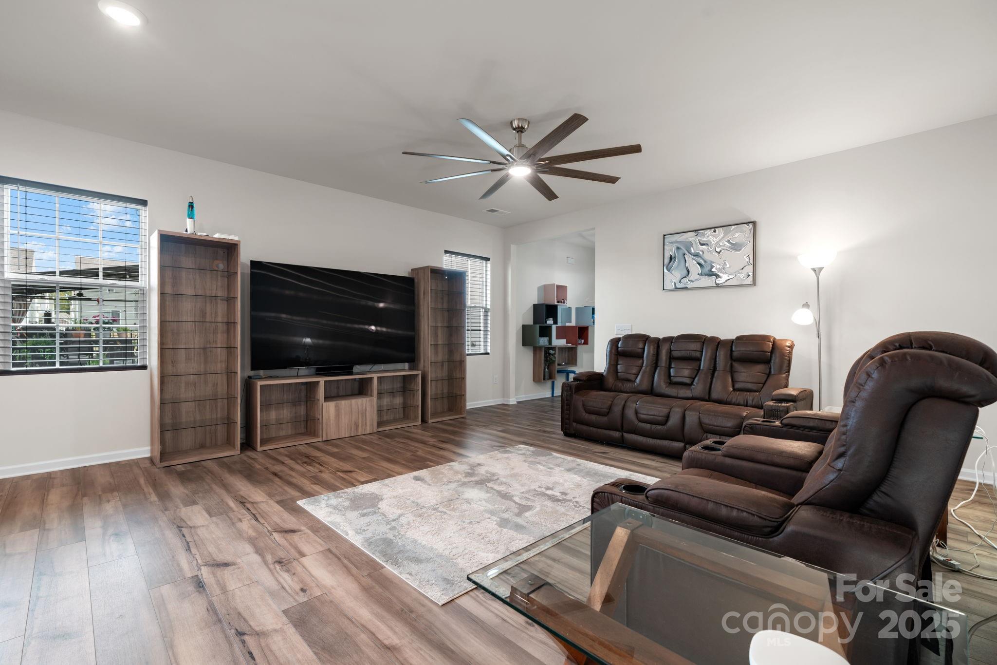 5192 Duck Lane