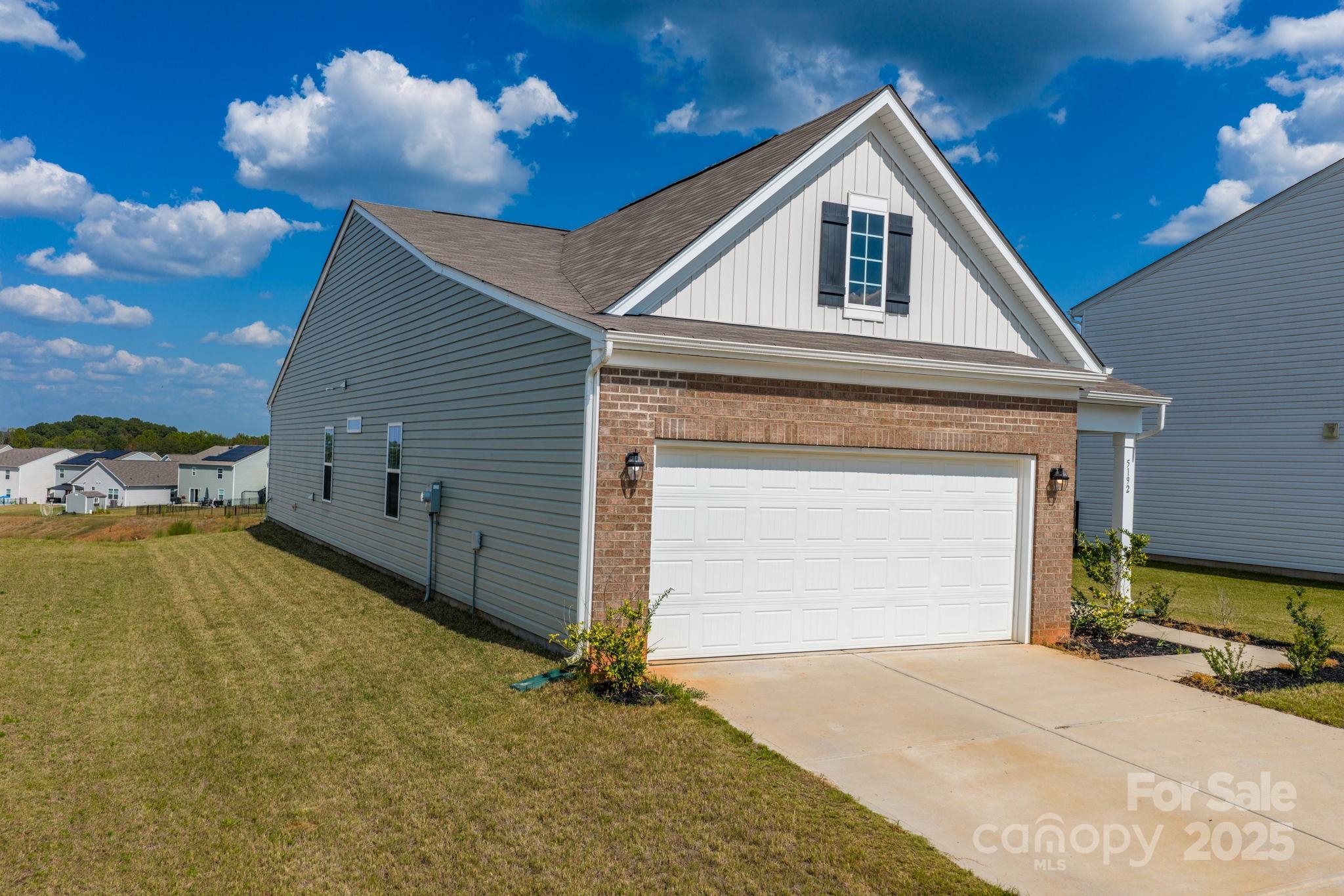 5192 Duck Lane