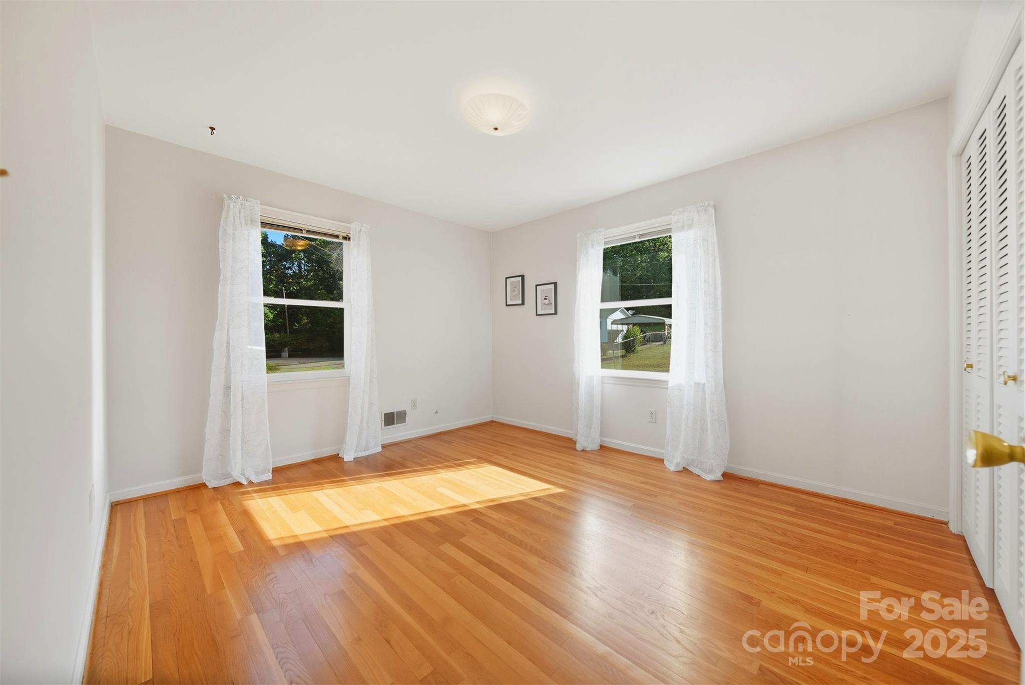 210 7th Avenue Place SW