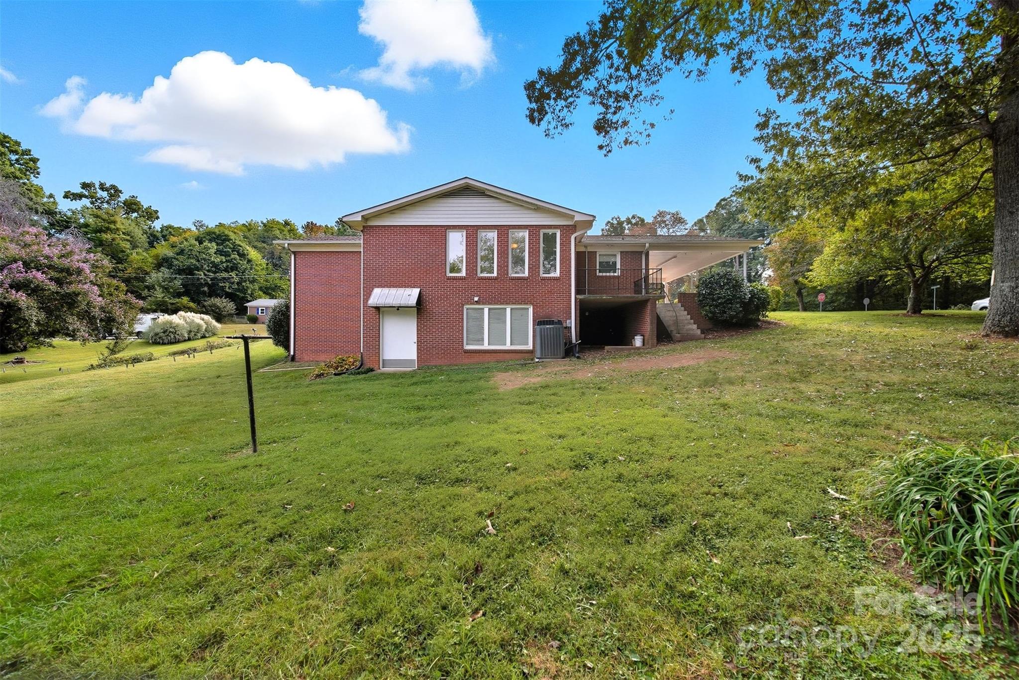 210 7th Avenue Place SW