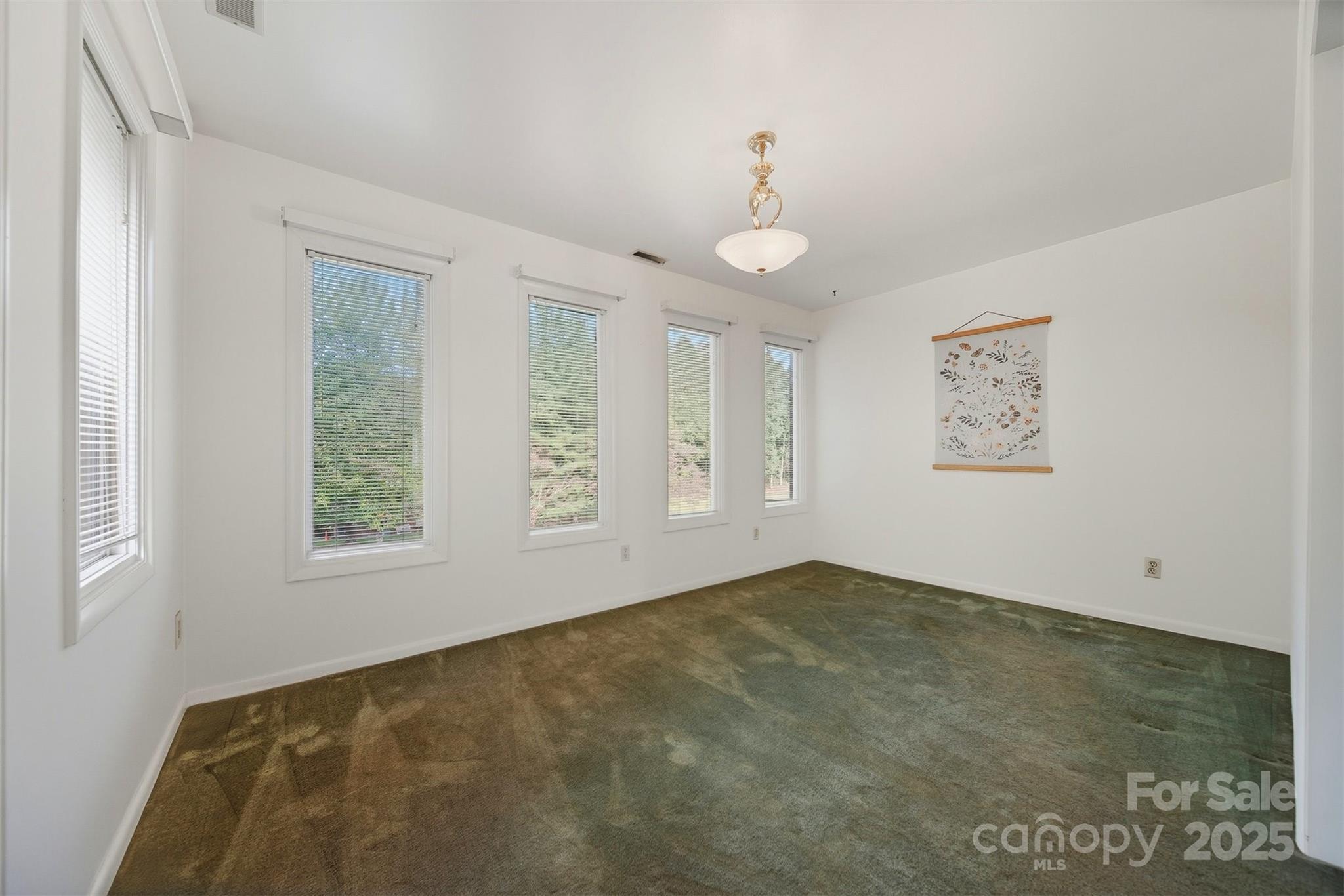 210 7th Avenue Place SW