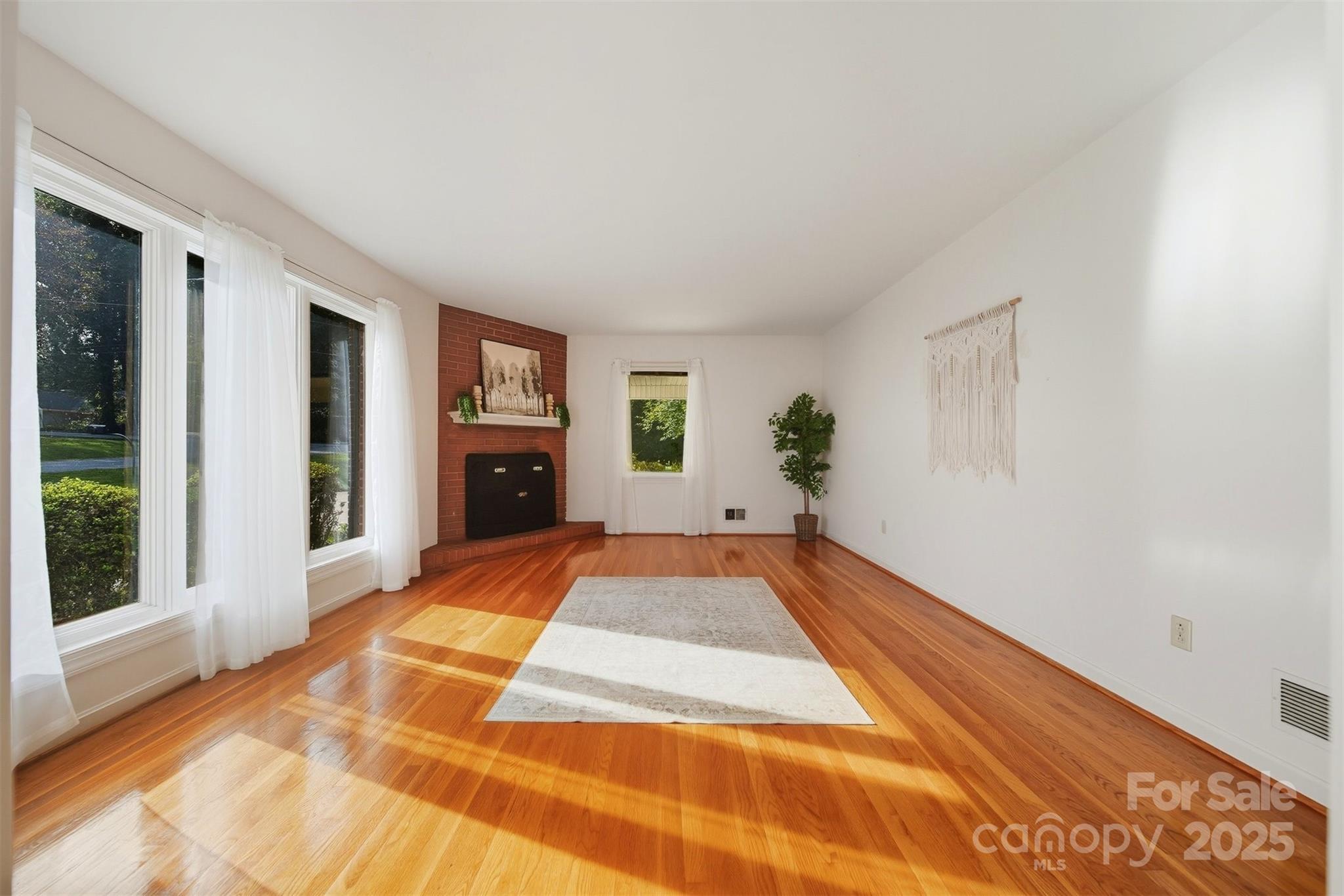 210 7th Avenue Place SW