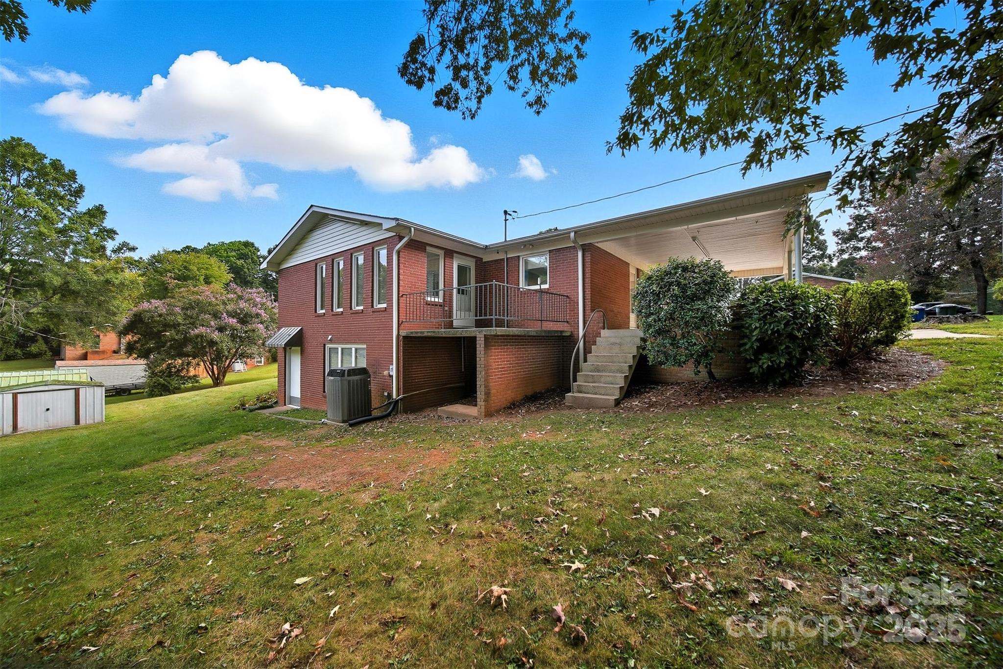 210 7th Avenue Place SW