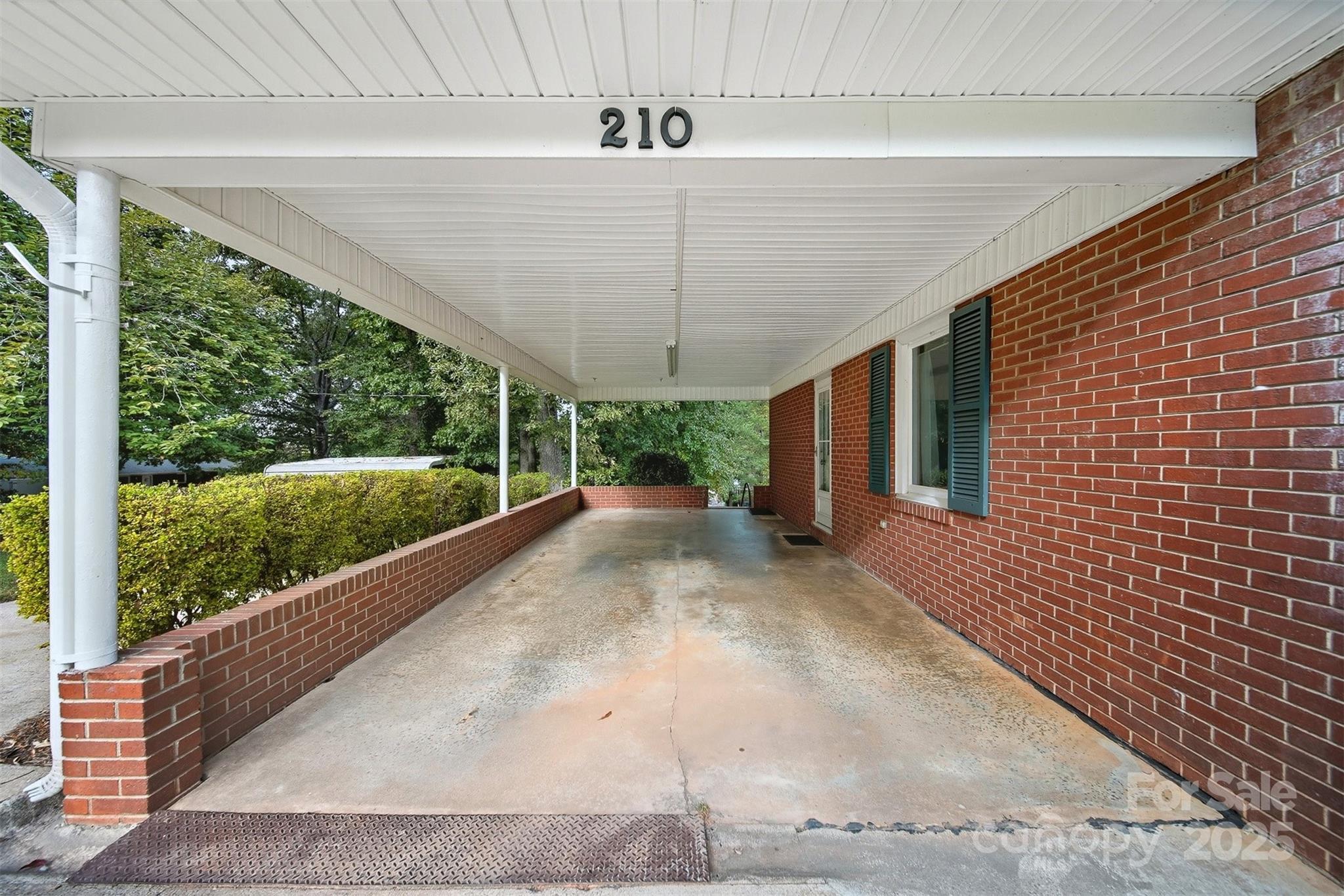 210 7th Avenue Place SW