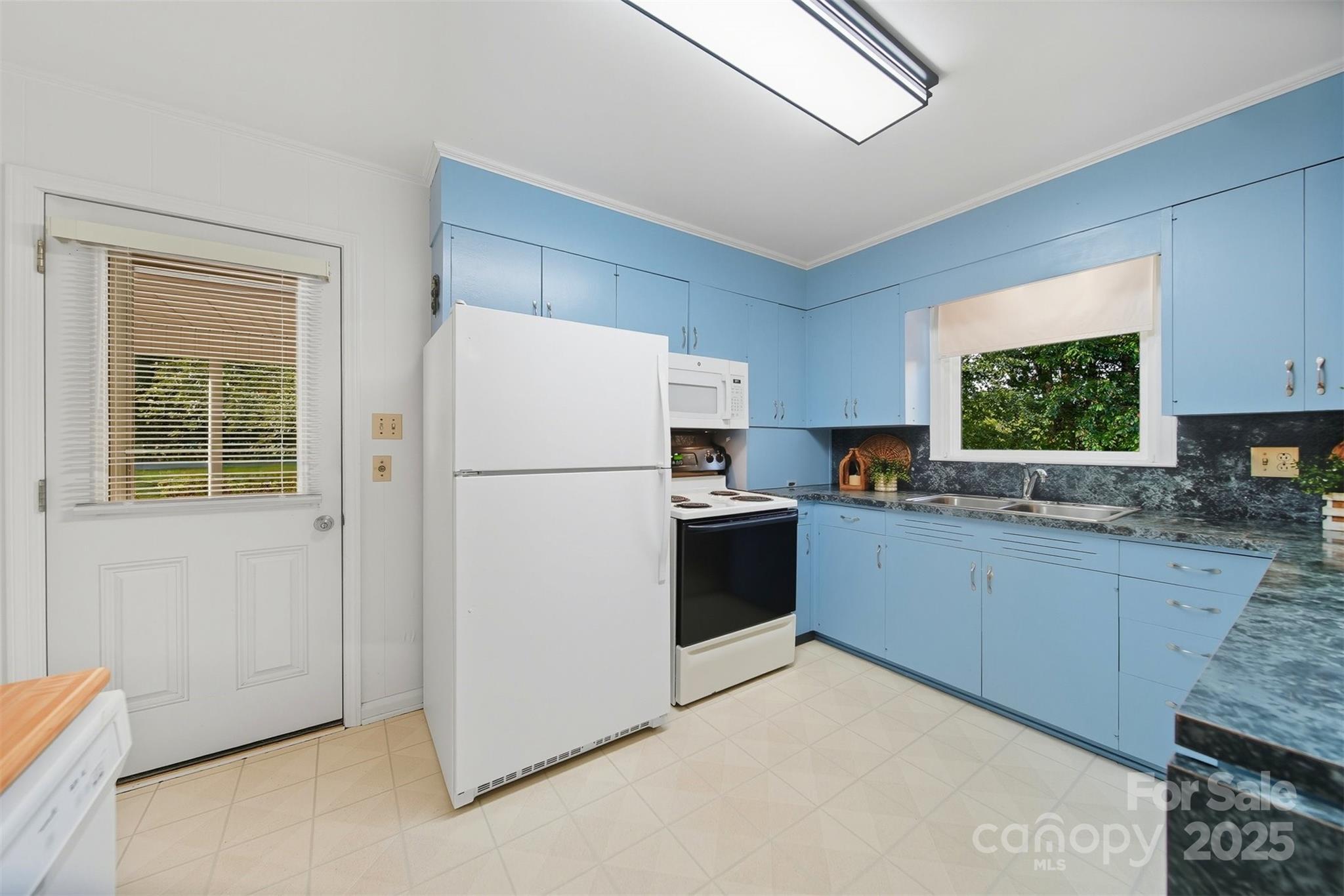 210 7th Avenue Place SW