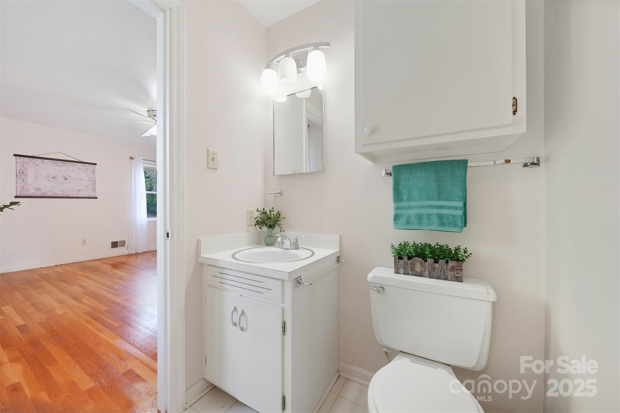 210 7th Avenue Place SW