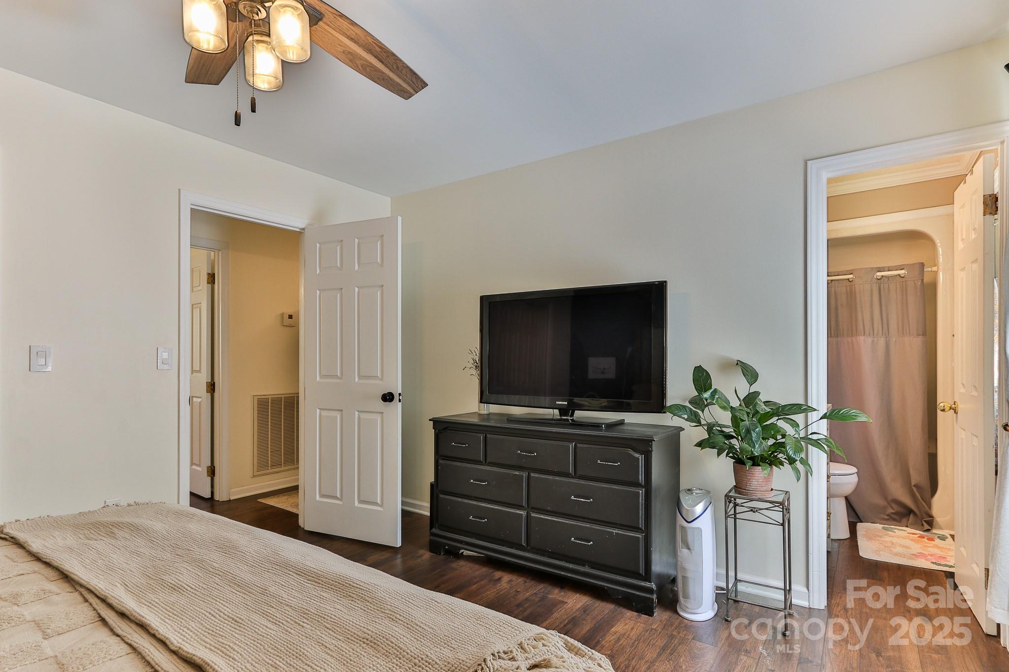 5645 Sandhurst Road