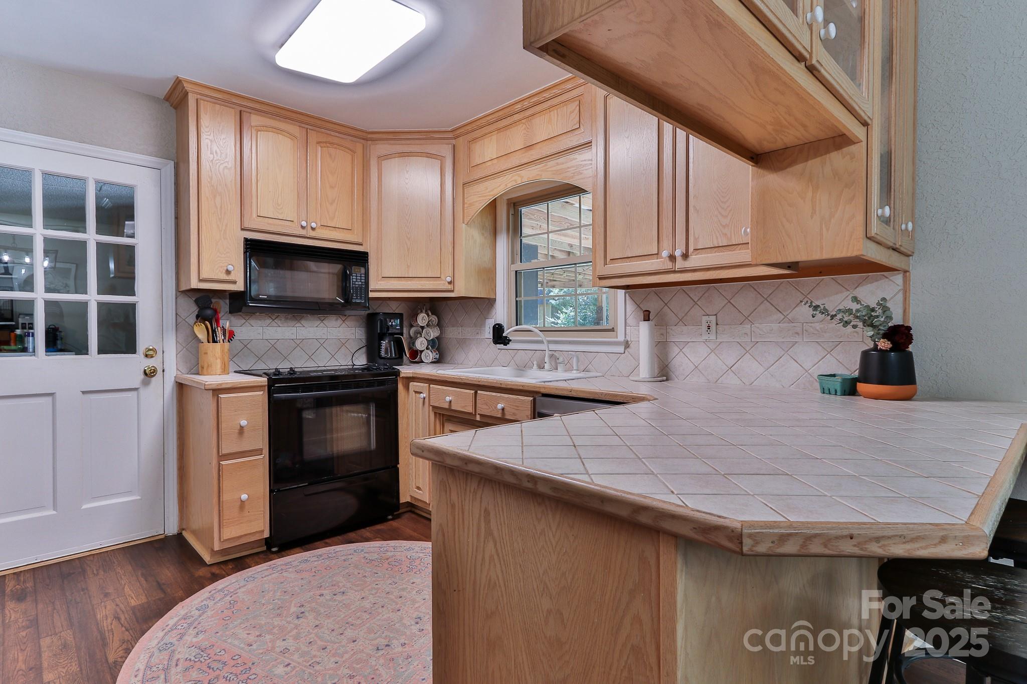 5645 Sandhurst Road