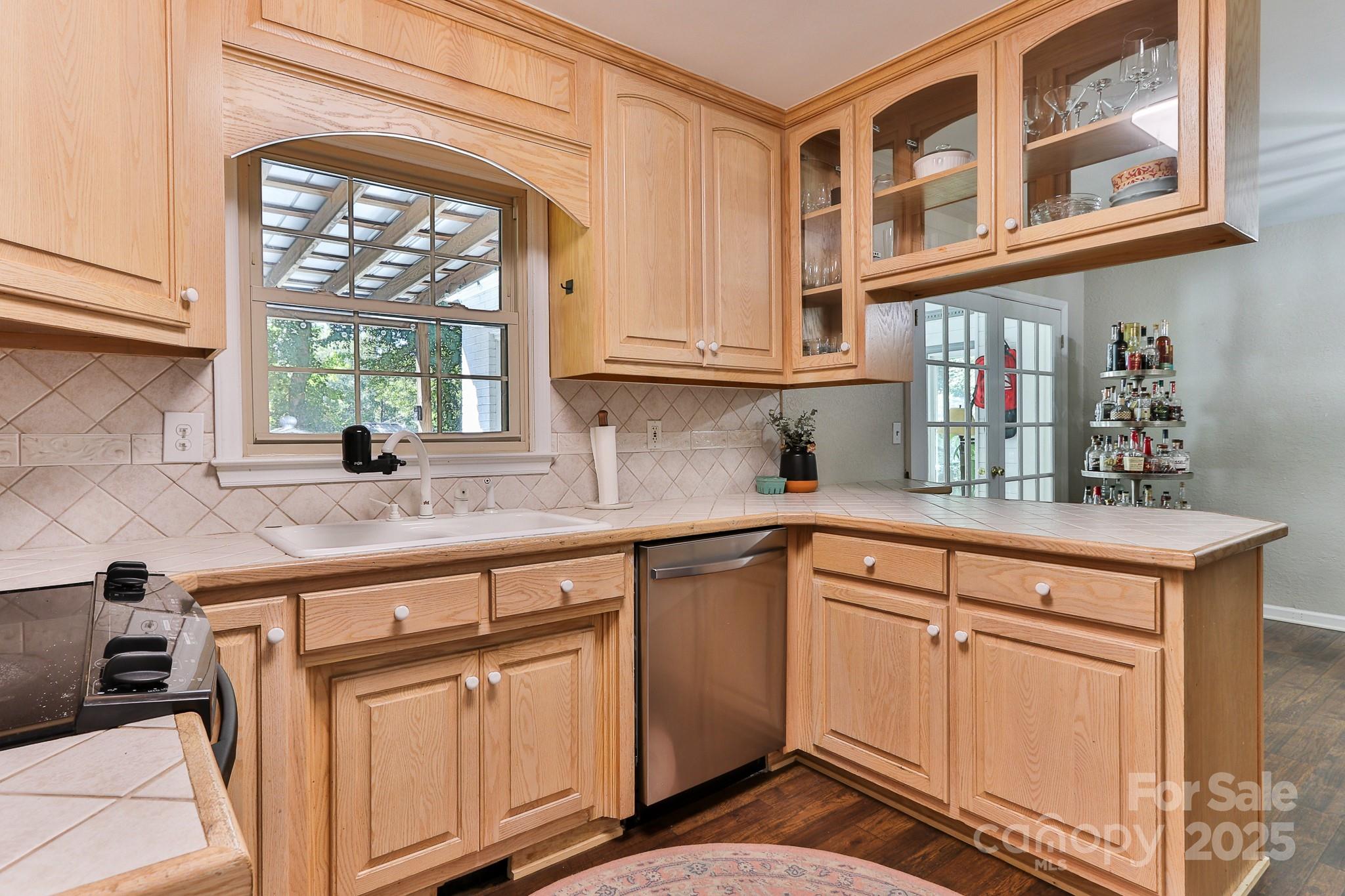 5645 Sandhurst Road