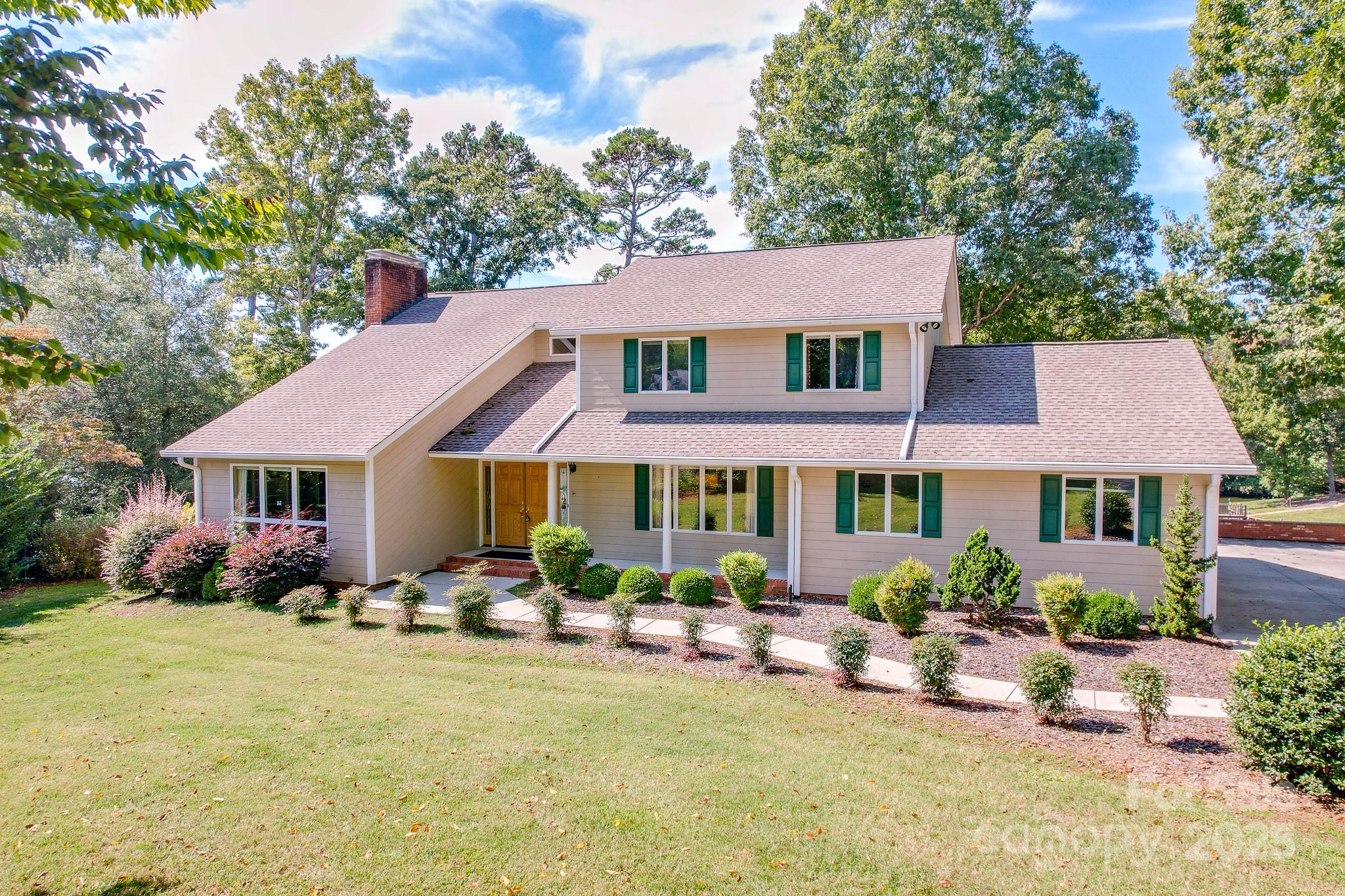 54 Cove Crest Drive
