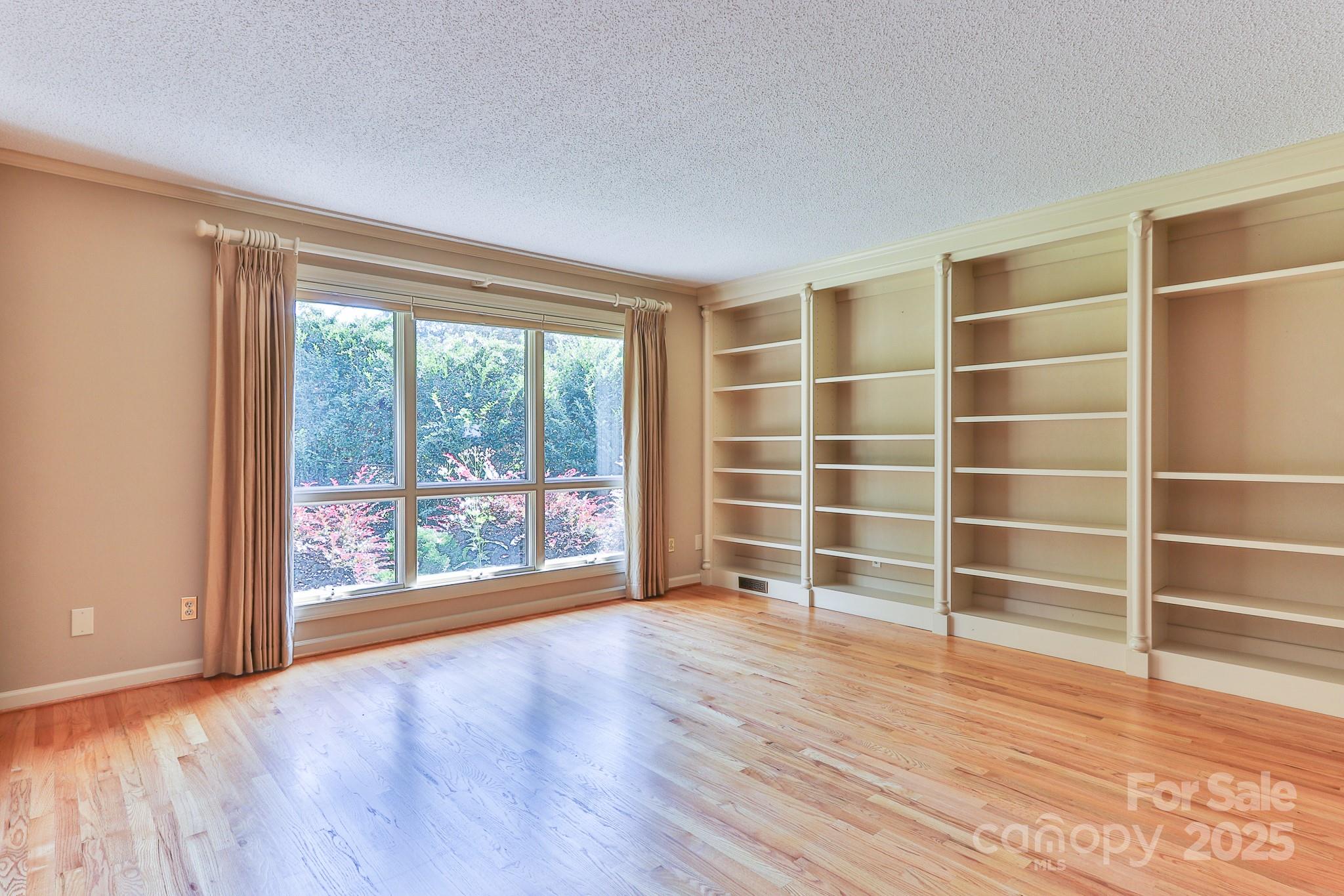 54 Cove Crest Drive