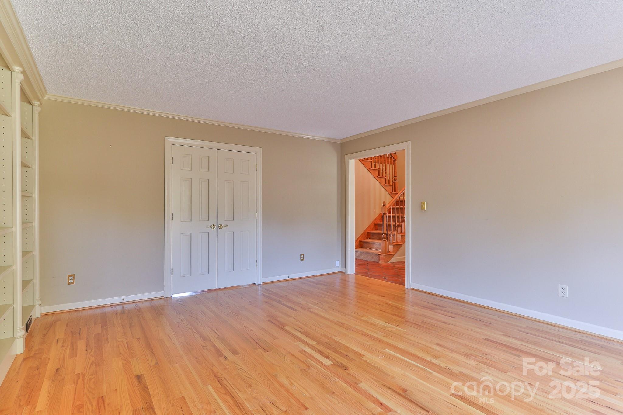 54 Cove Crest Drive