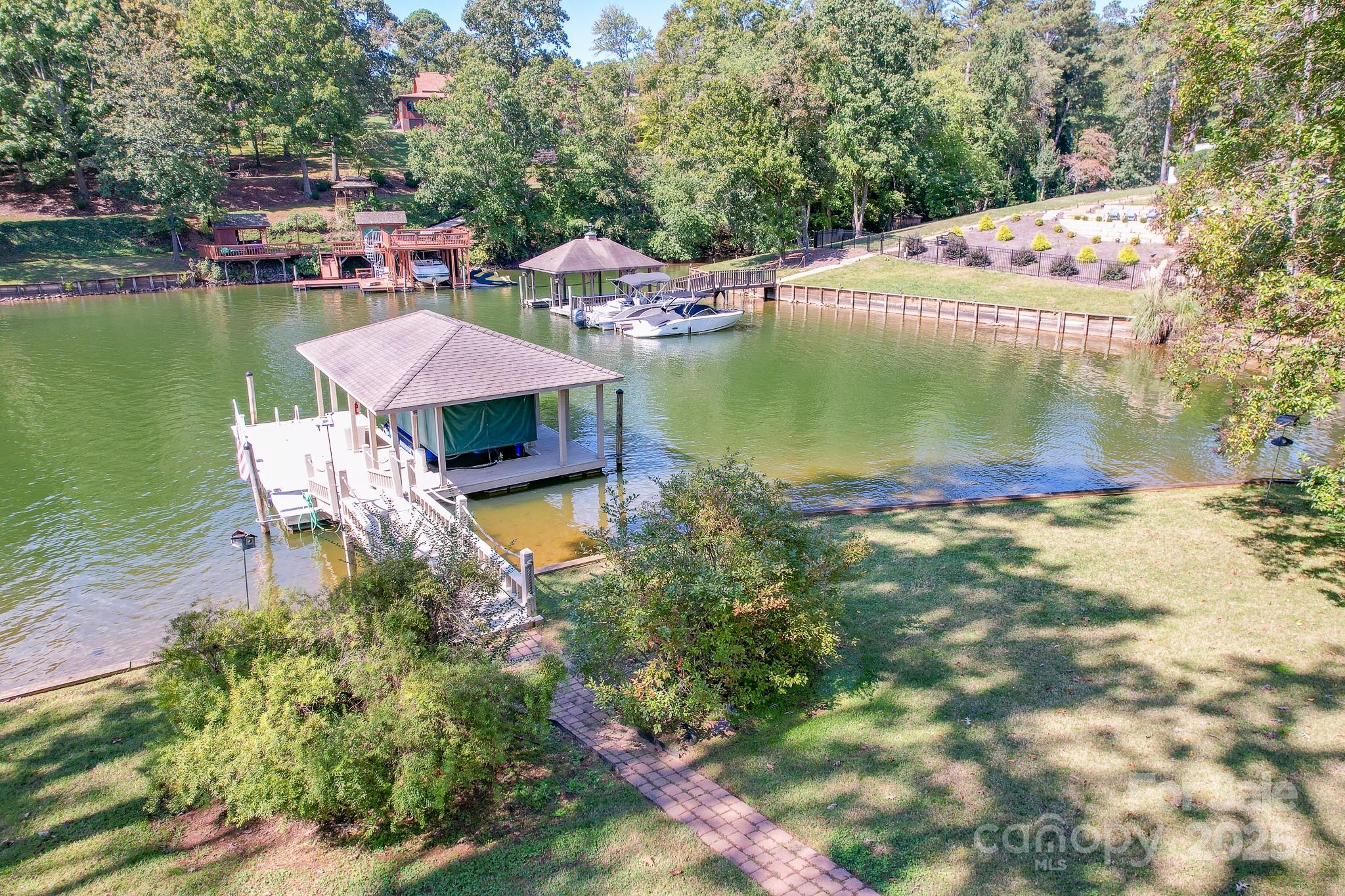 54 Cove Crest Drive
