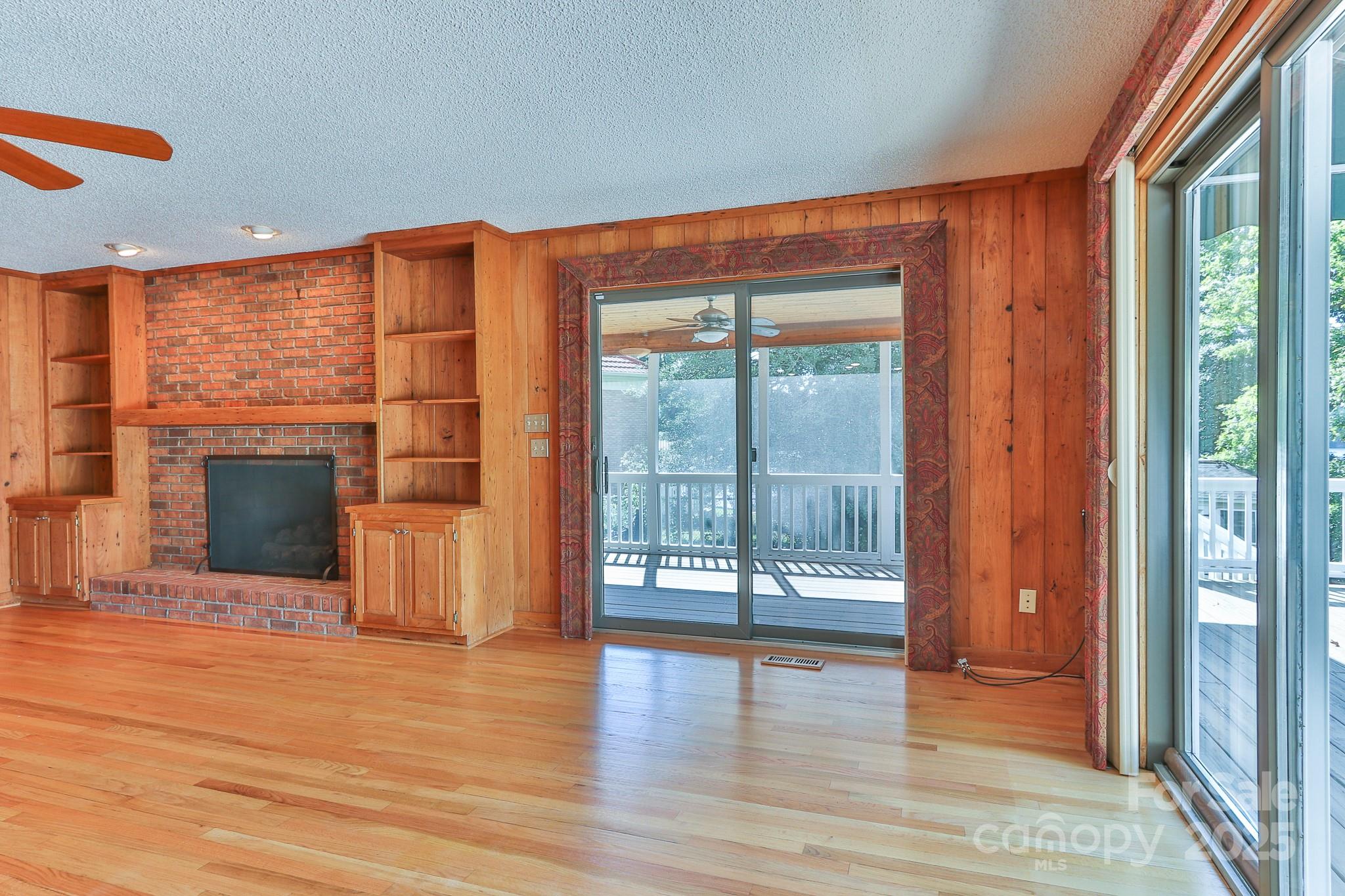 54 Cove Crest Drive