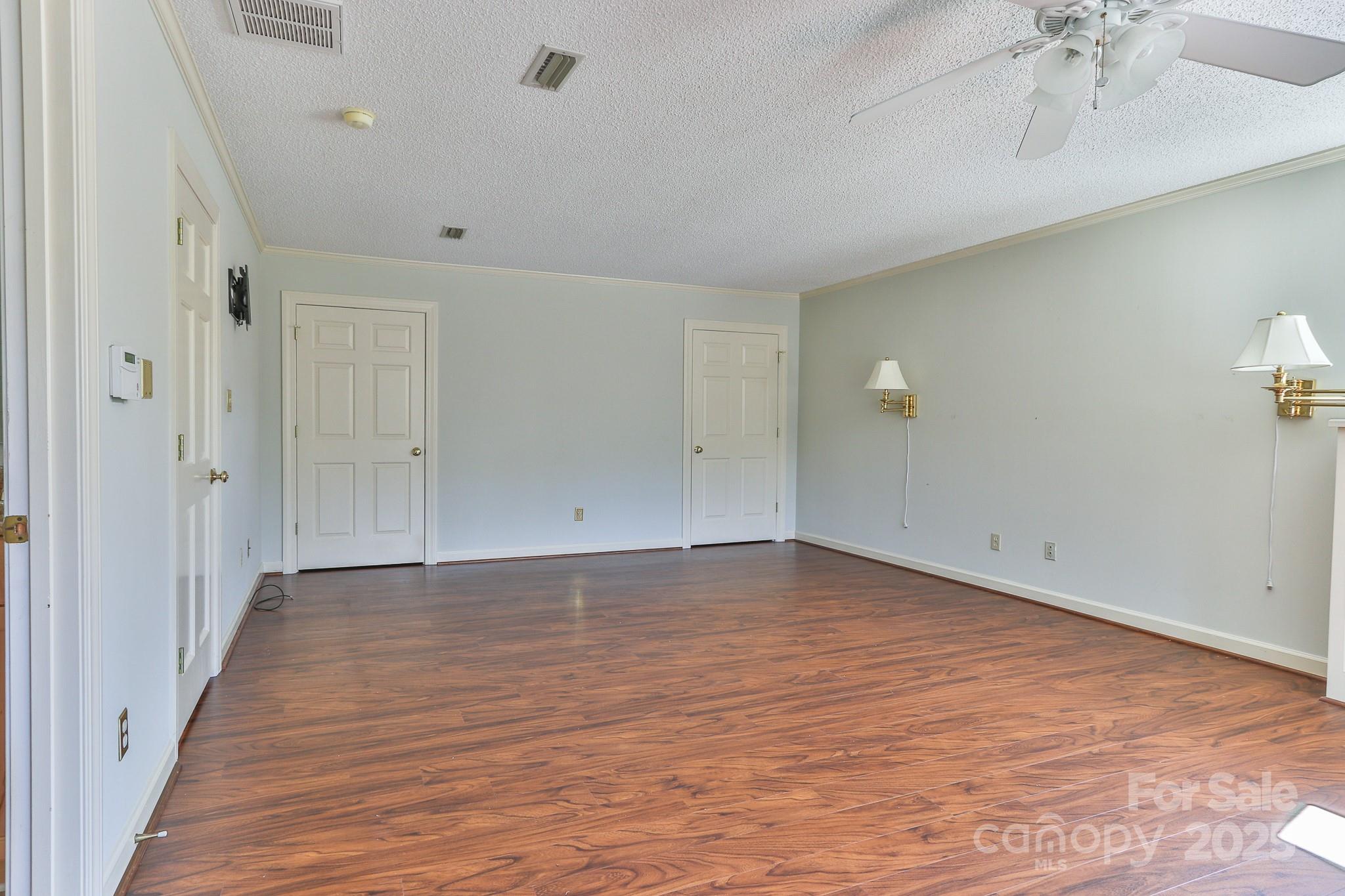 54 Cove Crest Drive