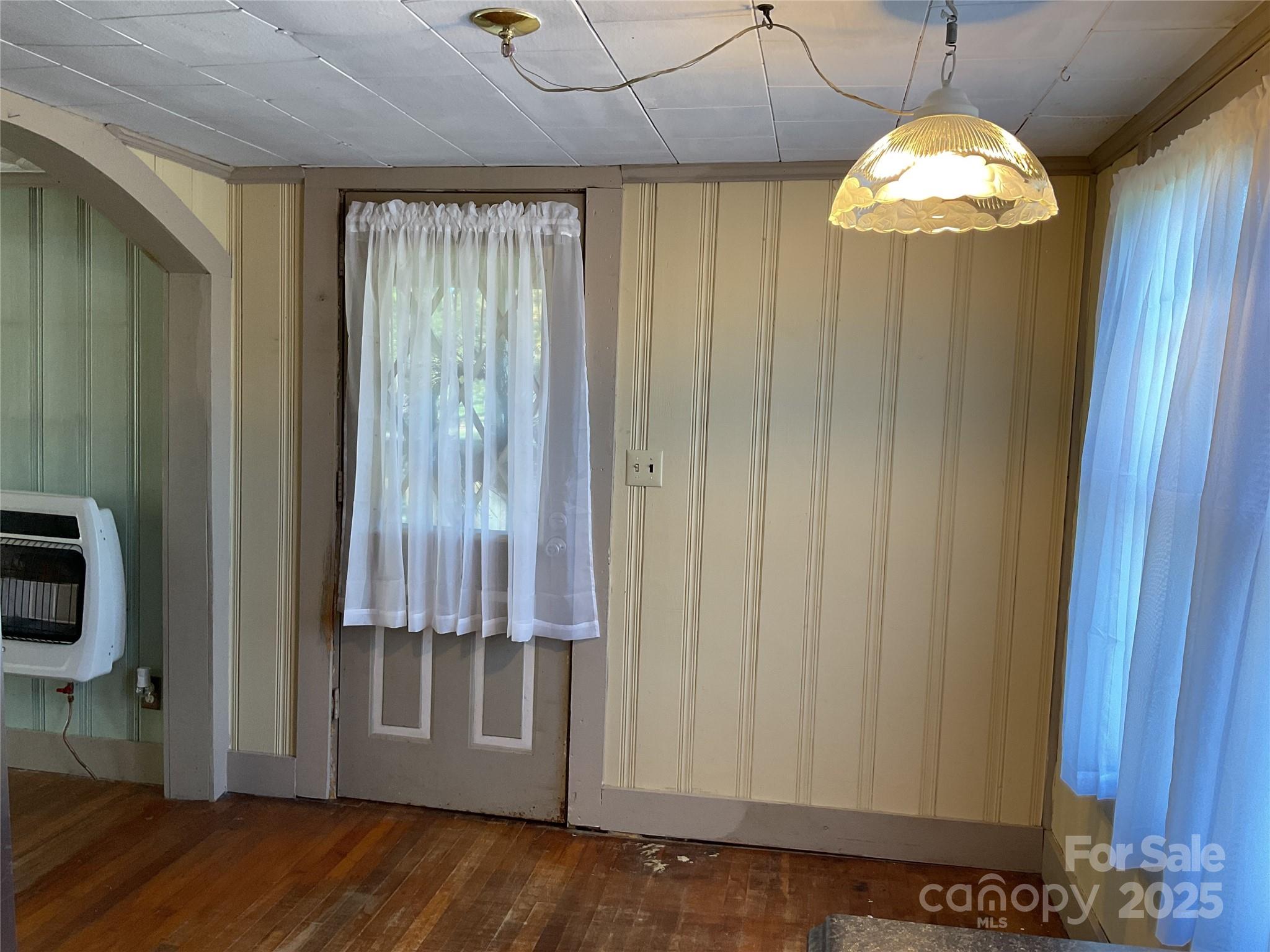 3453 Deal Mill Road