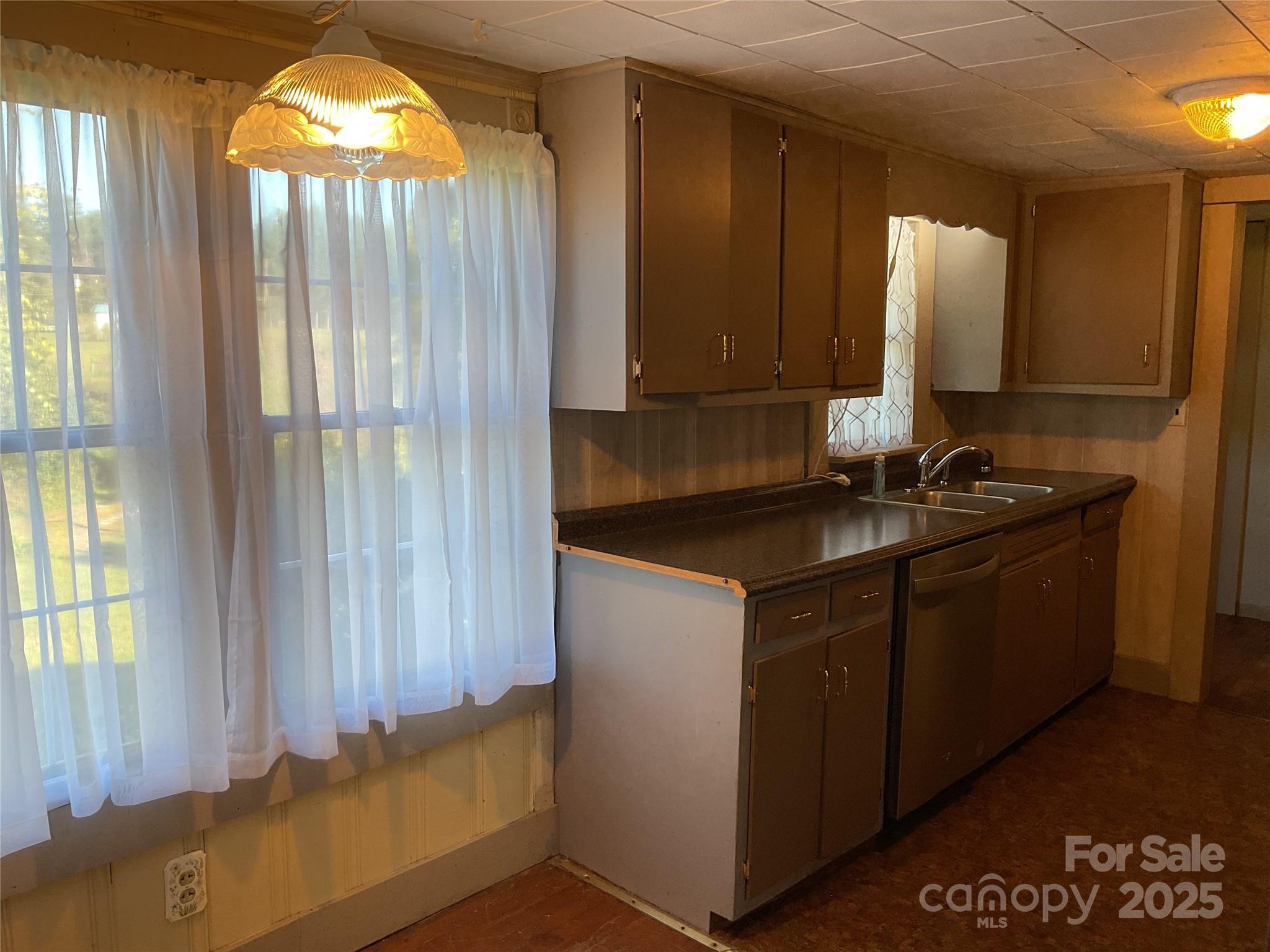 3453 Deal Mill Road