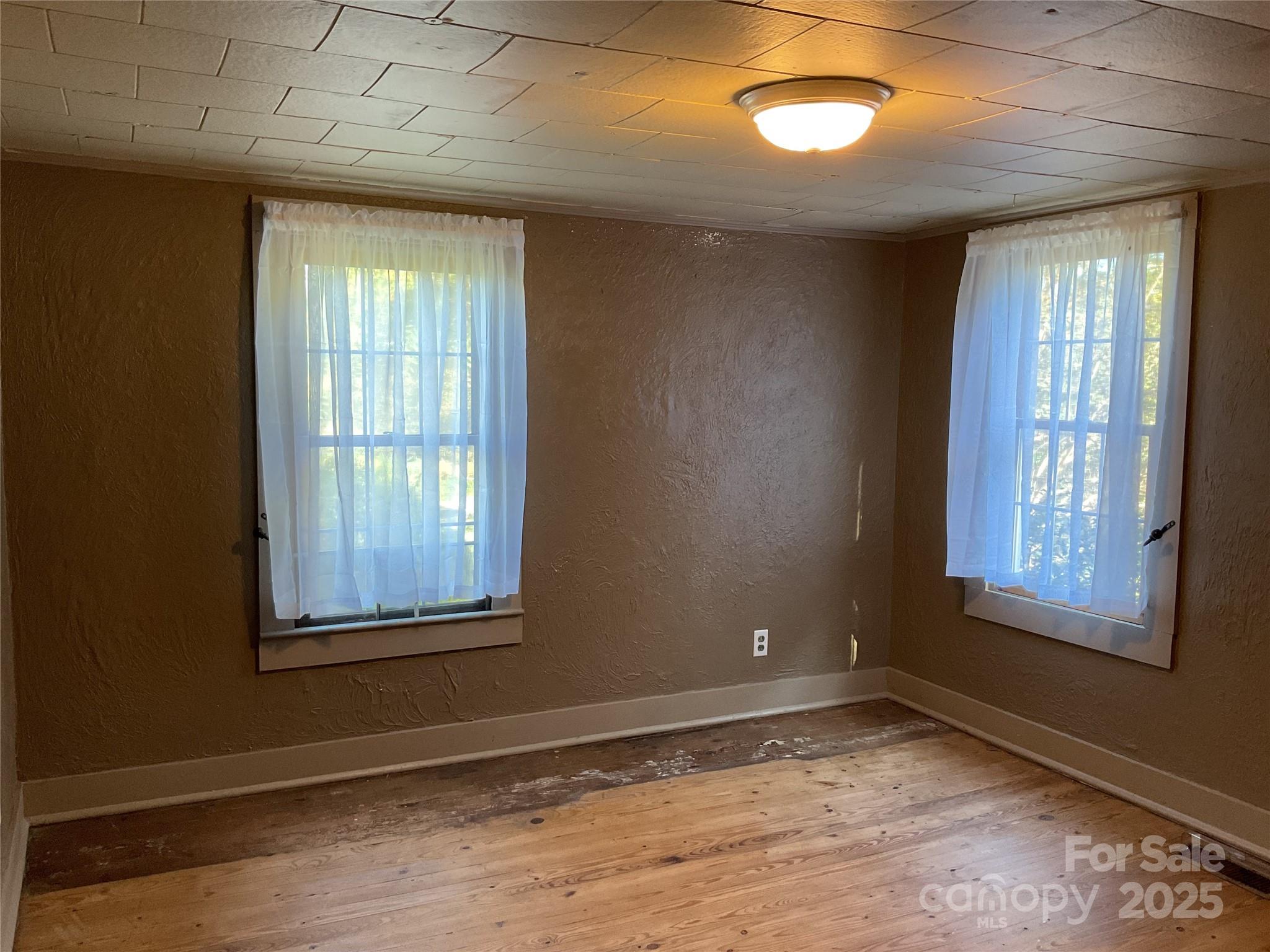 3453 Deal Mill Road