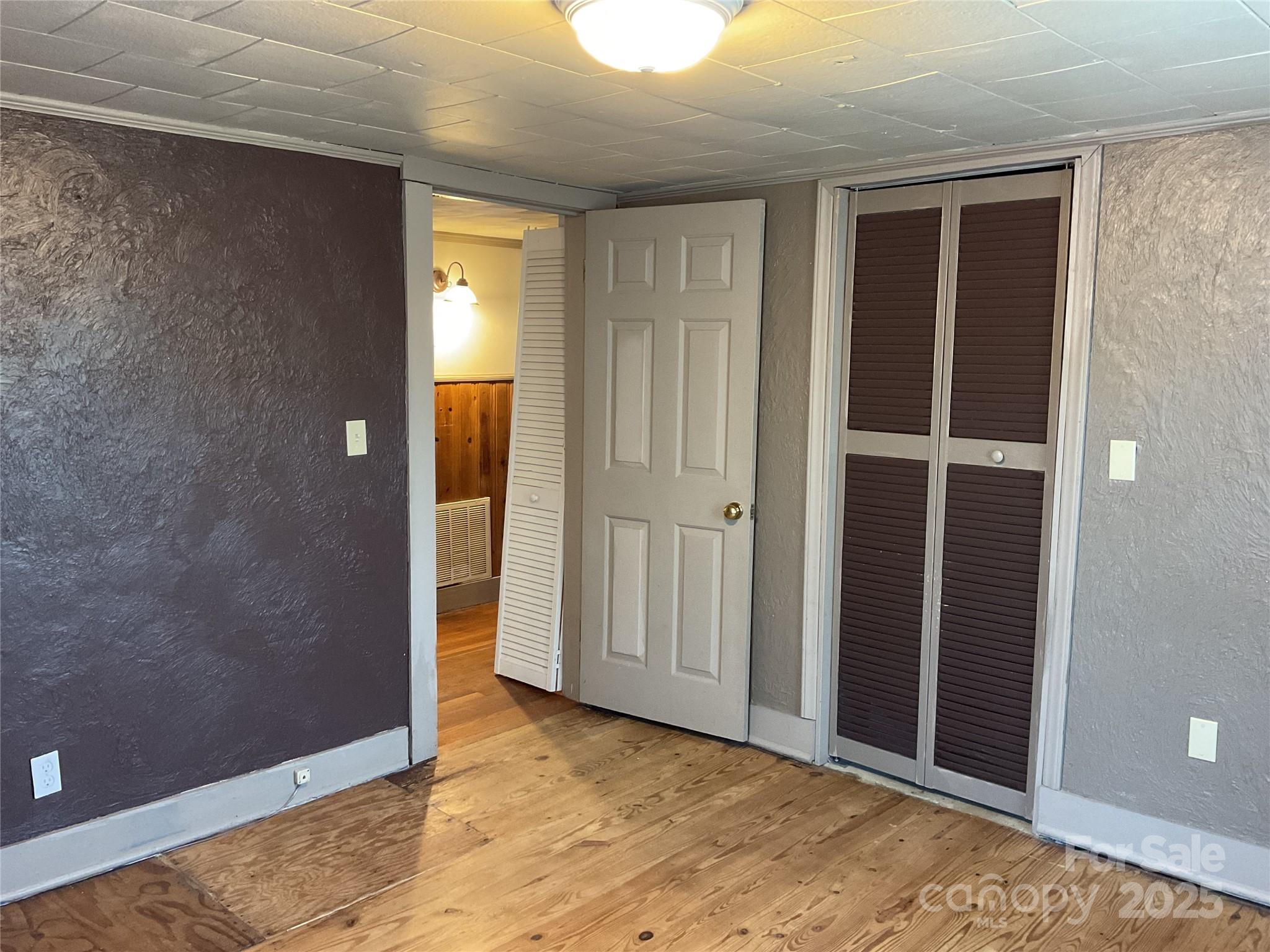 3453 Deal Mill Road