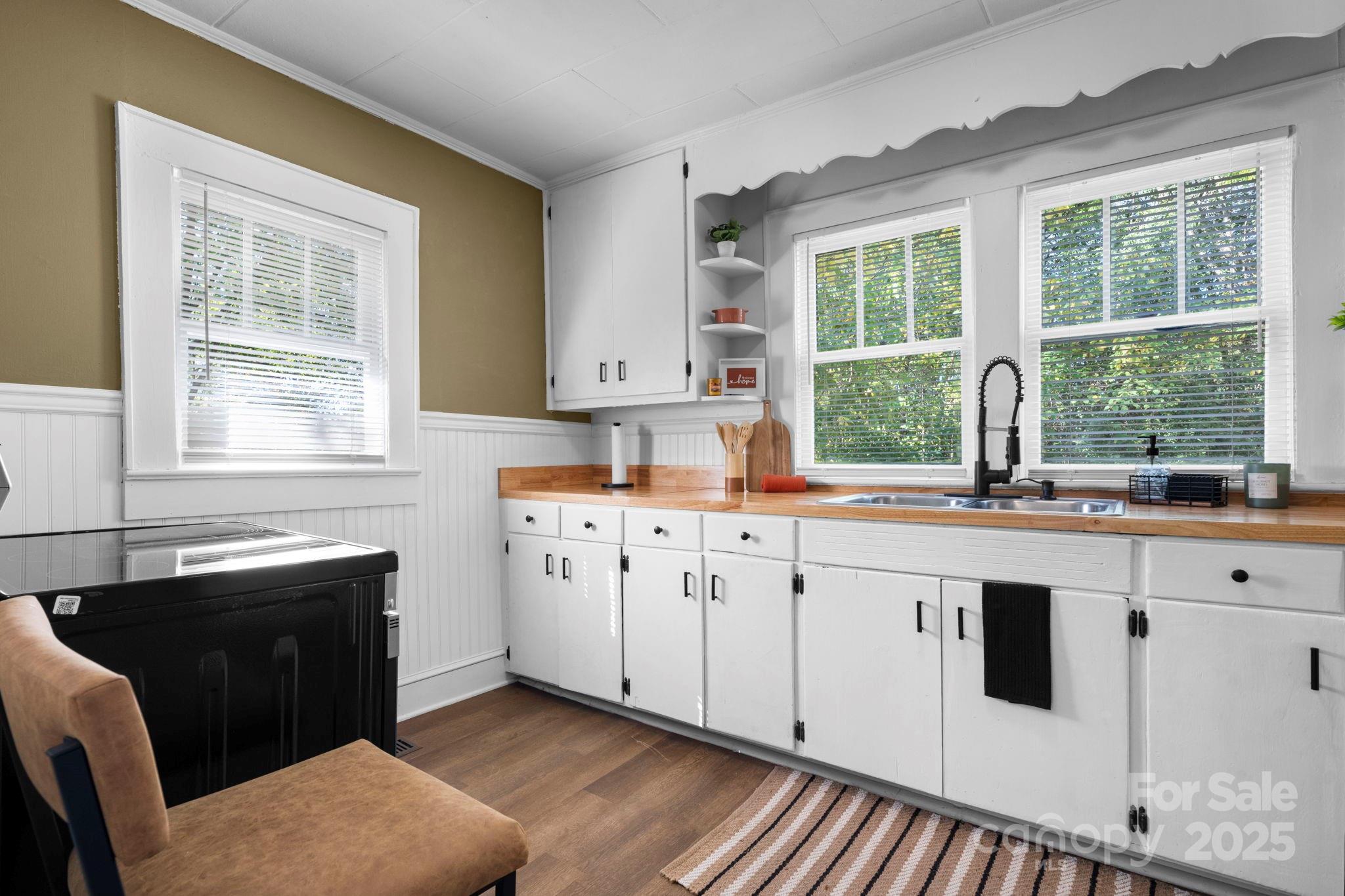 118 26th Street SW Unit: 2