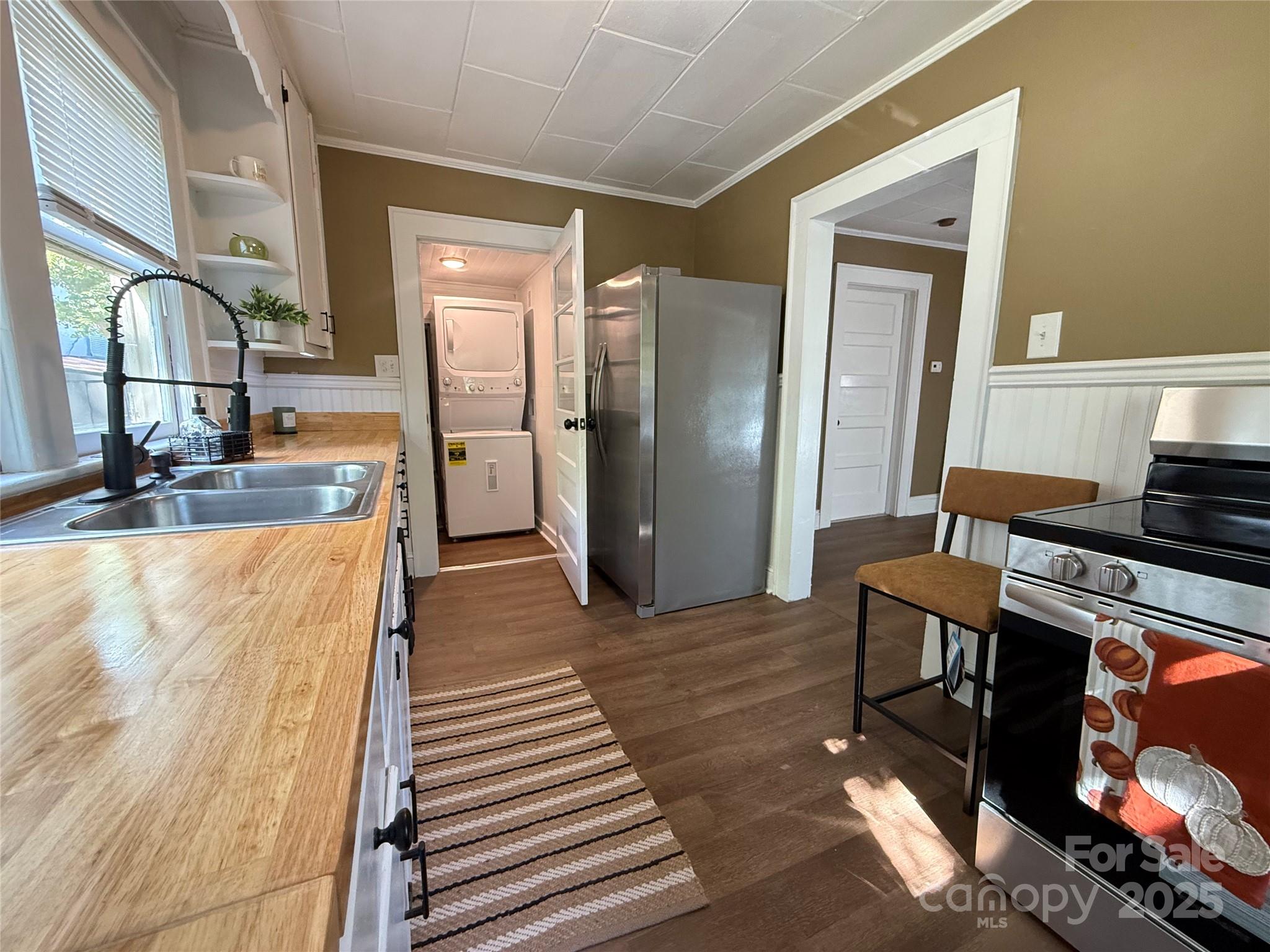 118 26th Street SW Unit: 2