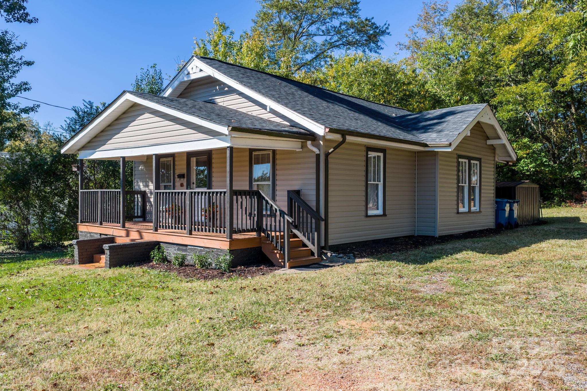 118 26th Street SW Unit: 2