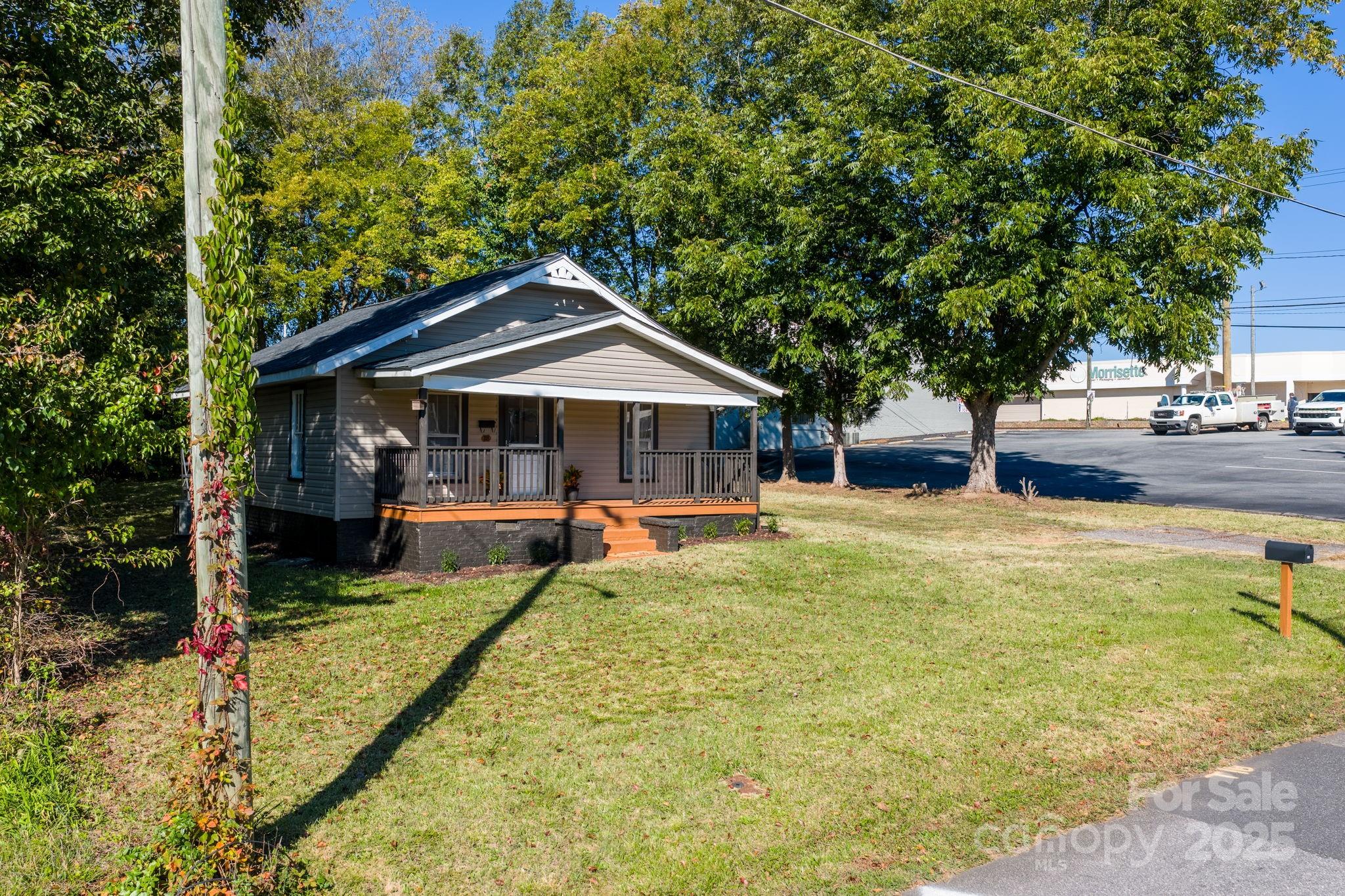 118 26th Street SW Unit: 2