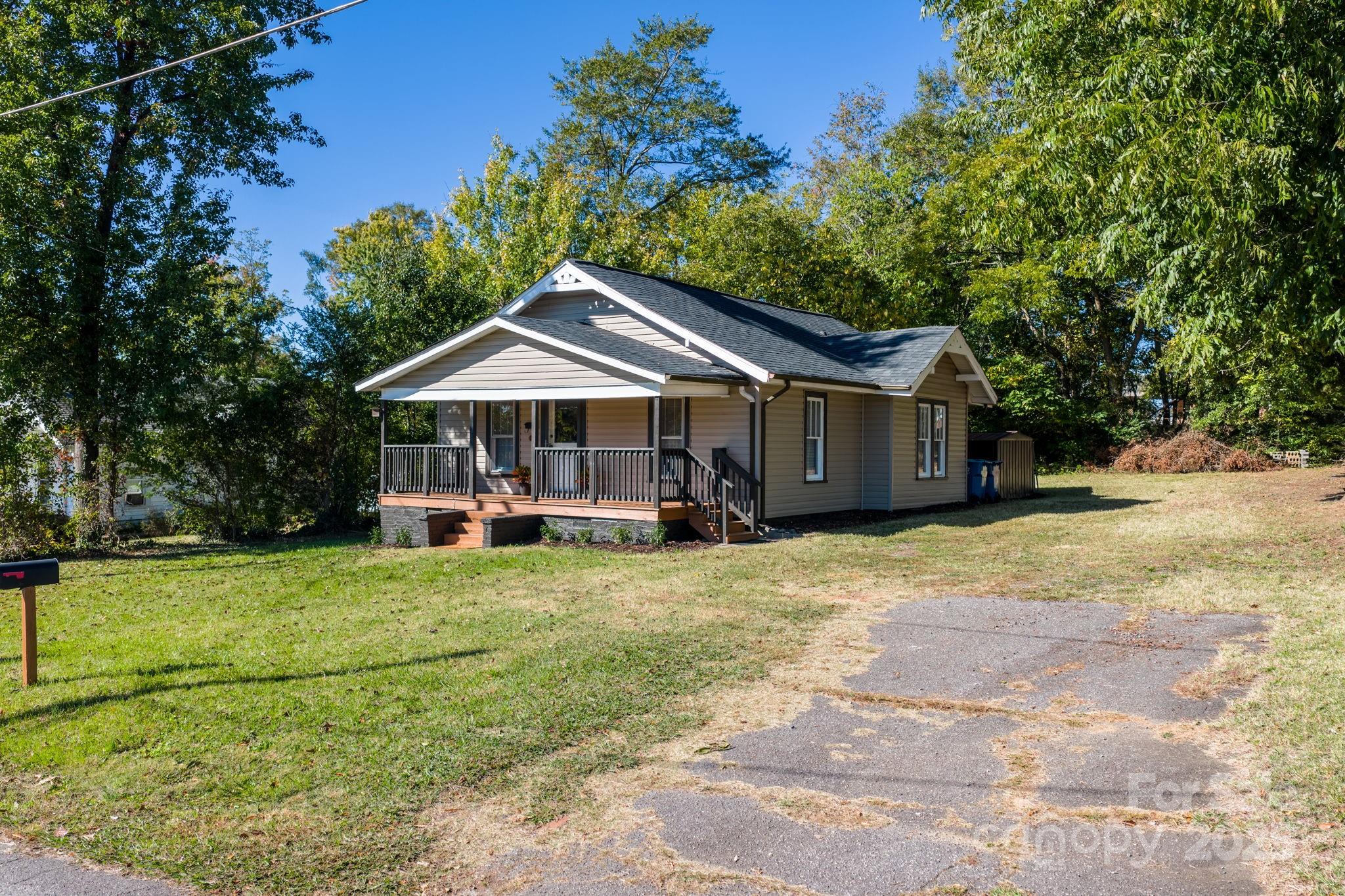 118 26th Street SW Unit: 2