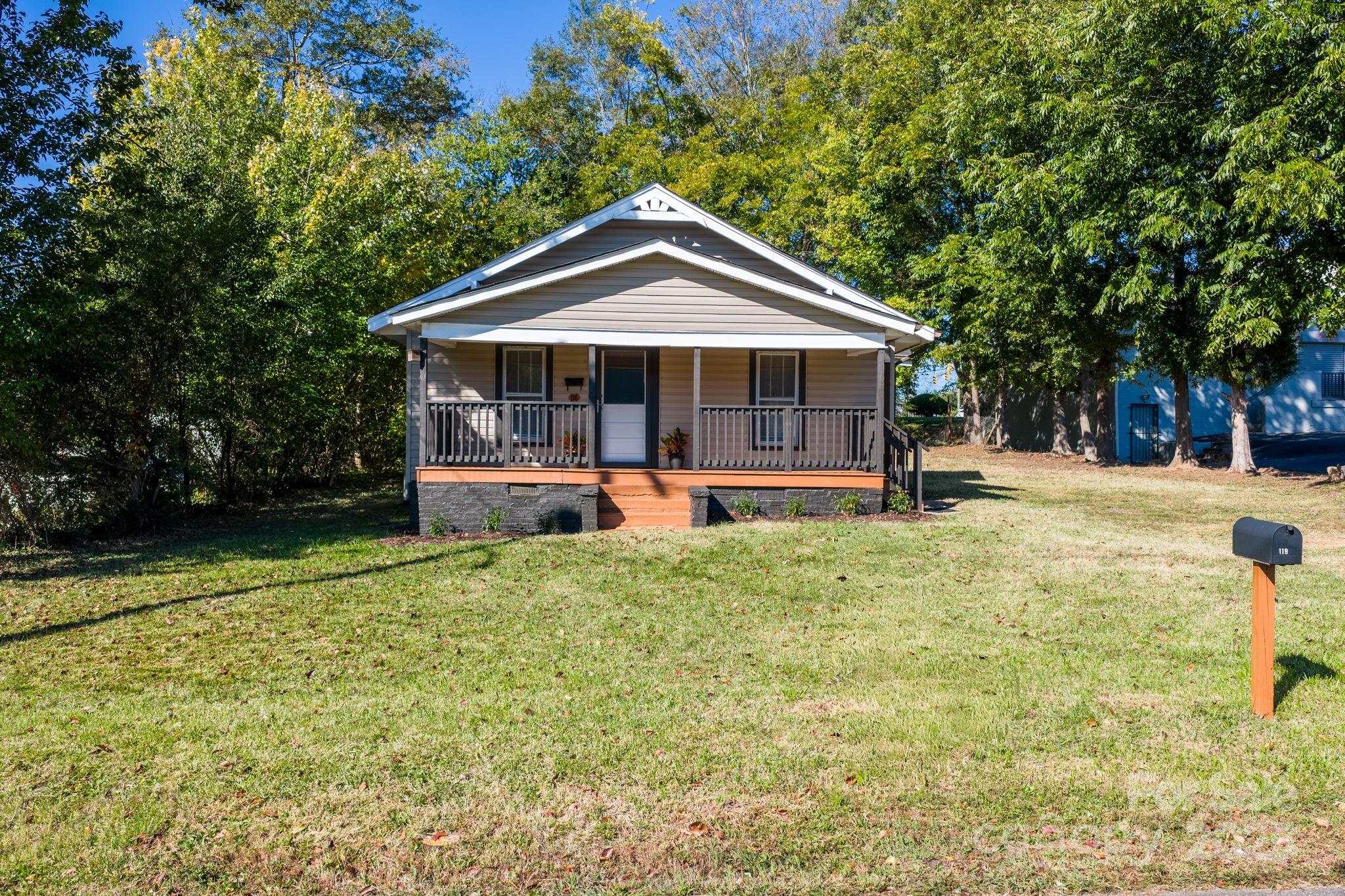 118 26th Street SW Unit: 2