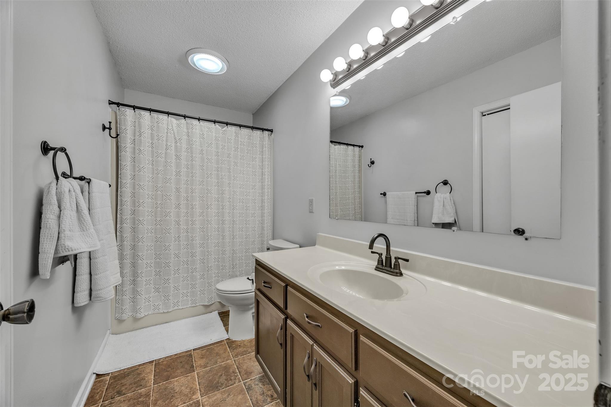 271 Pine Valley Lane